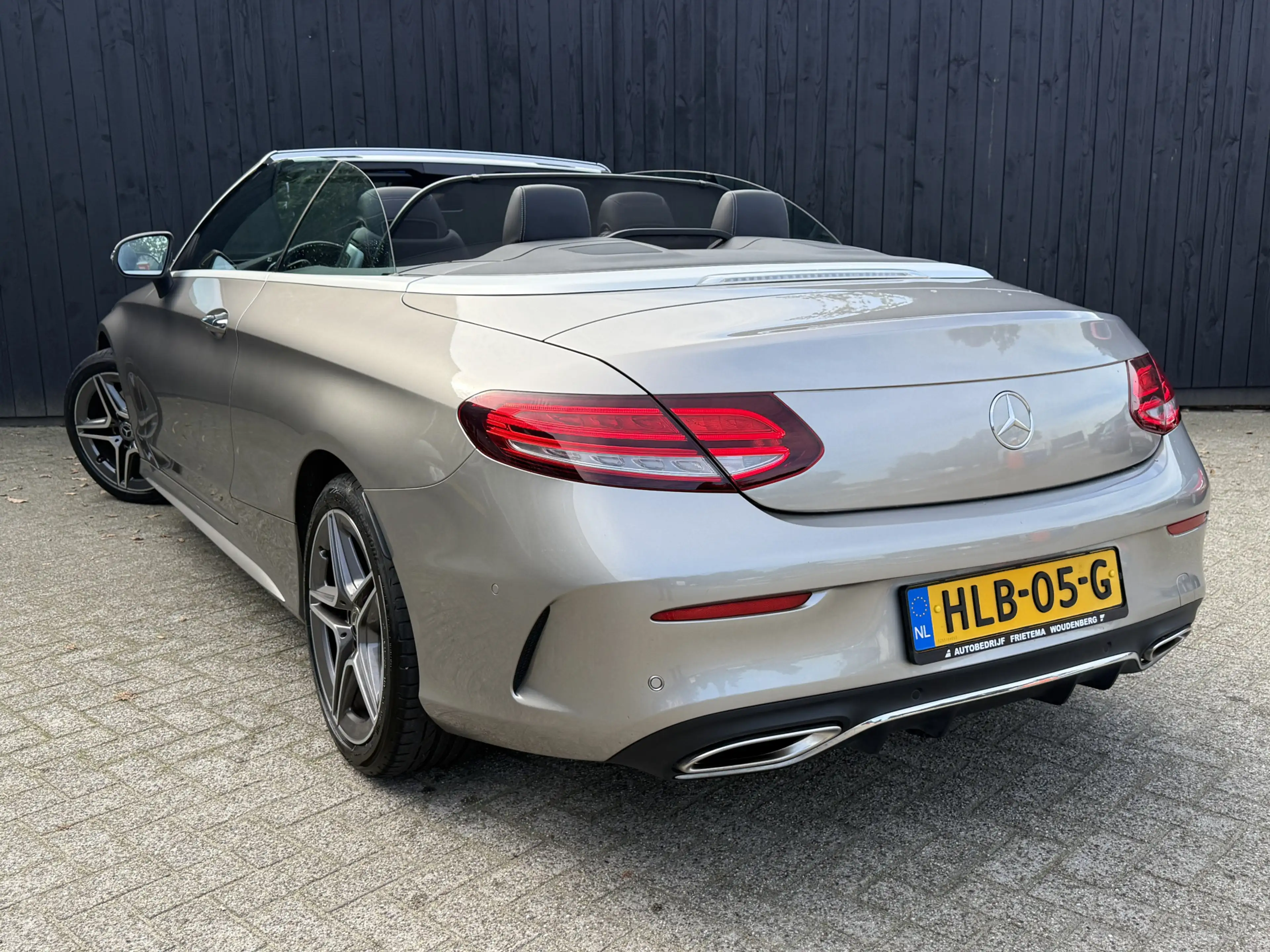 Mercedes-Benz C 200 Cabrio AMG Line — photo 3