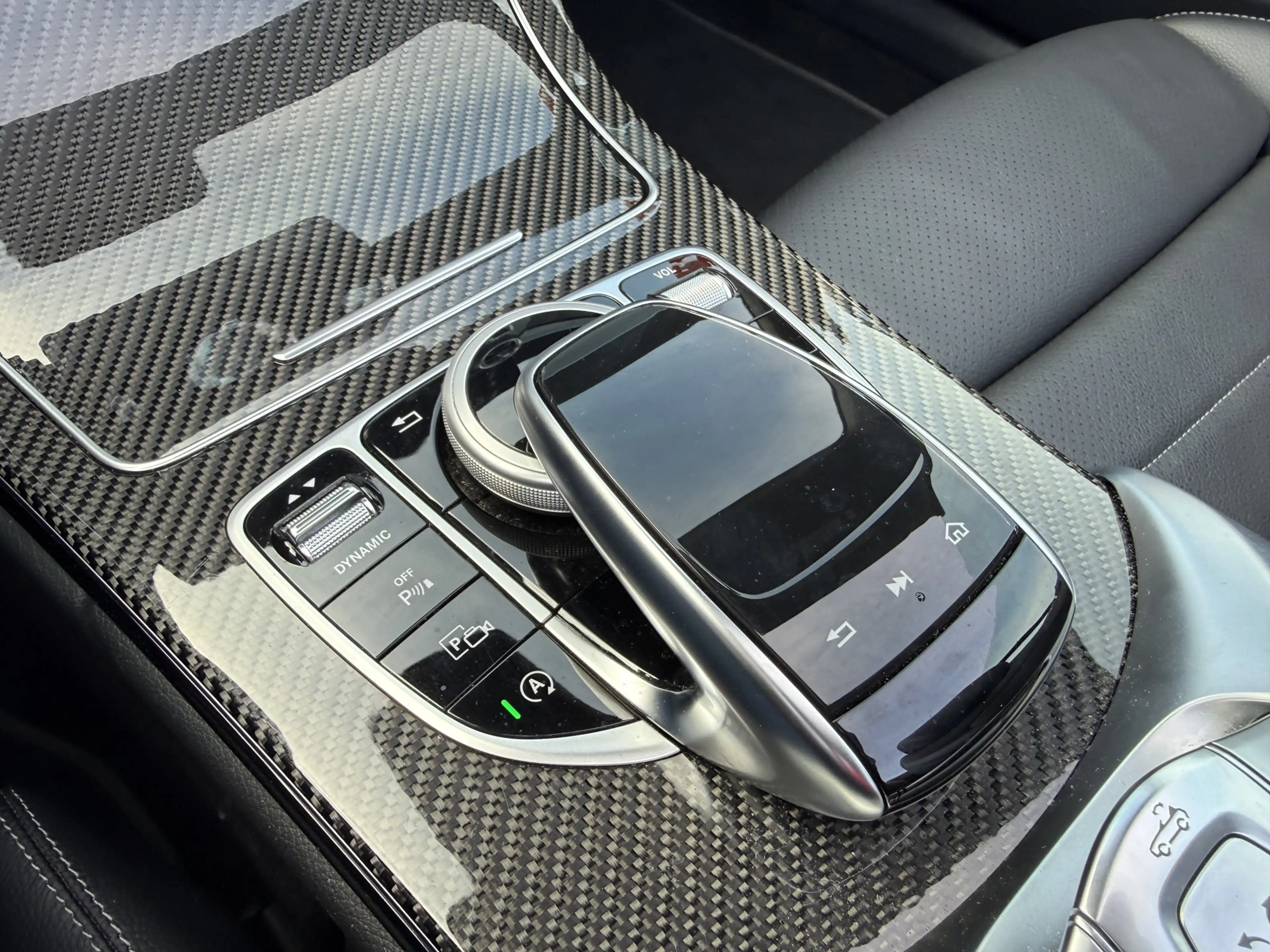 Mercedes-Benz C 200 Cabrio AMG Line — photo 37