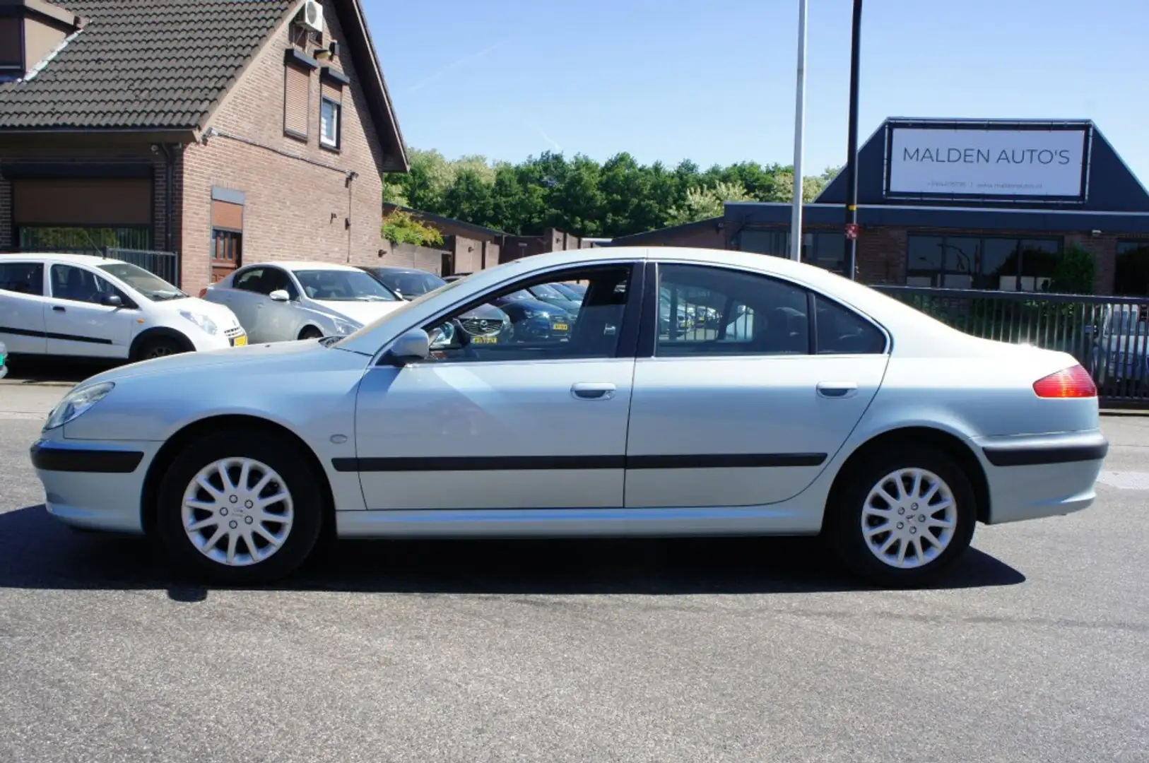 Peugeot 607 2.0-16V KEURIGE STAAT NIEUWE DITRIBUTIE Gris - 2