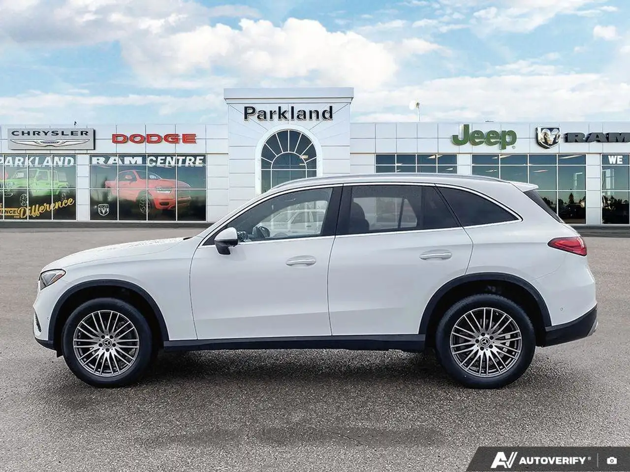 Mercedes-Benz GLC снимка Mercedes-Benz GLC
