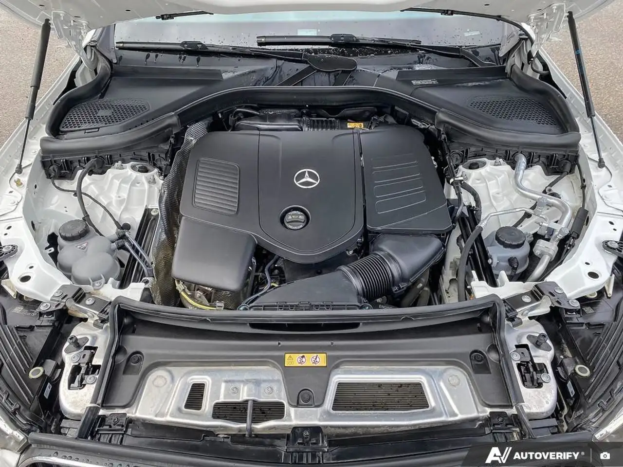 Mercedes-Benz GLC снимка Mercedes-Benz GLC