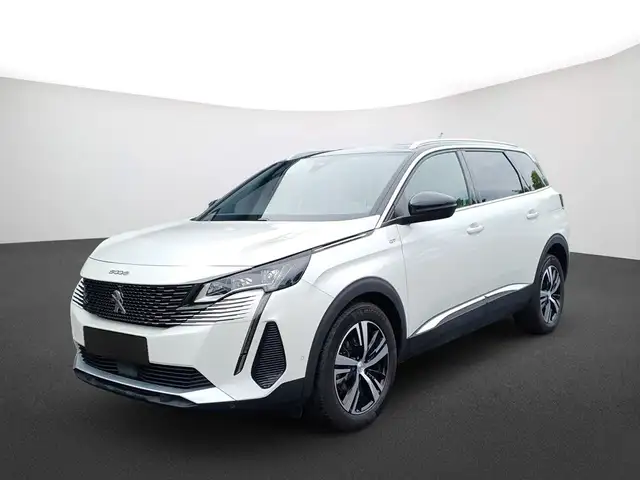 Peugeot 5008 view 2