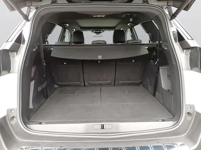 Peugeot 5008 view 9