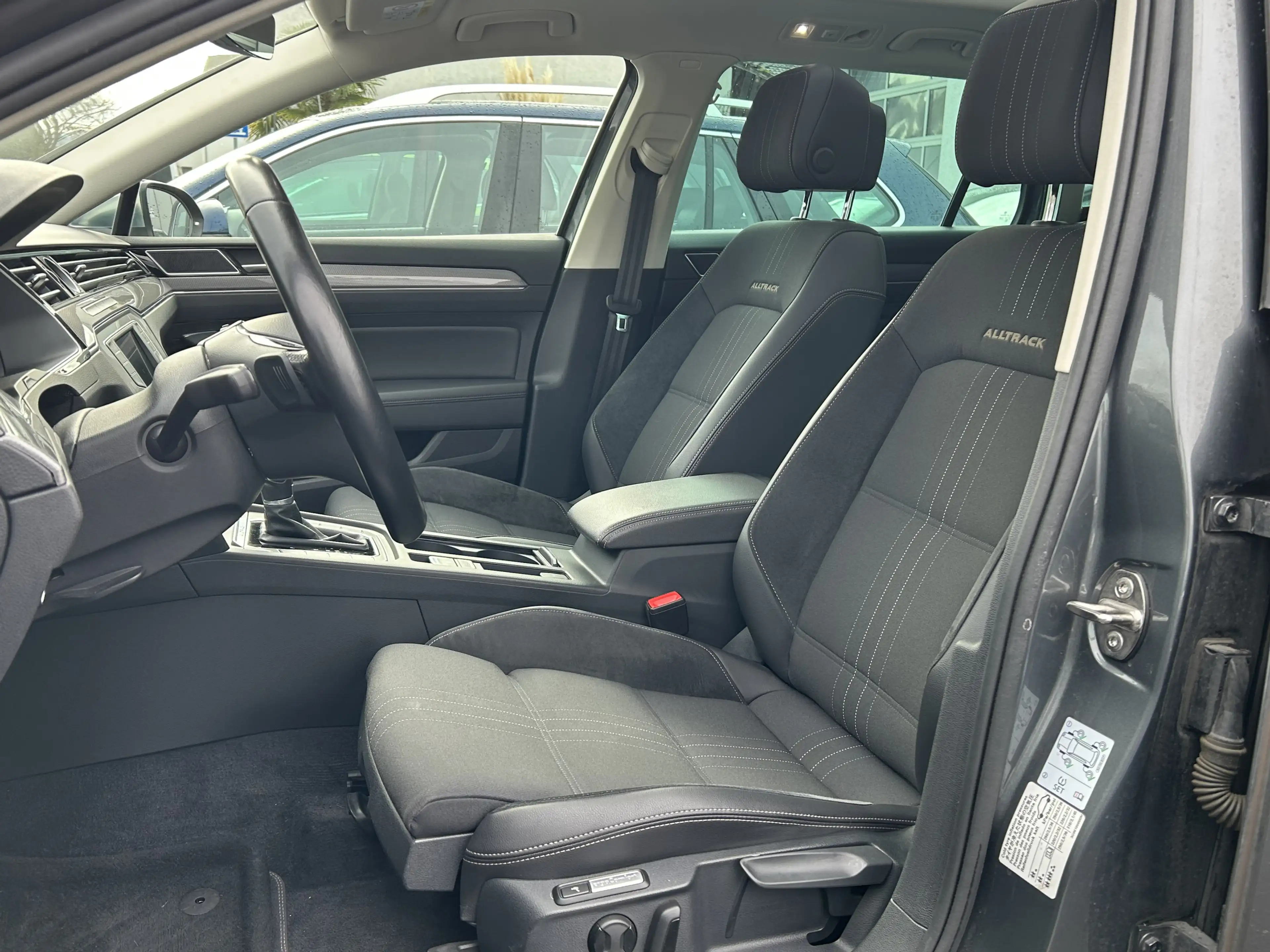 Volkswagen Passat Alltrack 4Motion ACC AHK Pano LED — photo 7