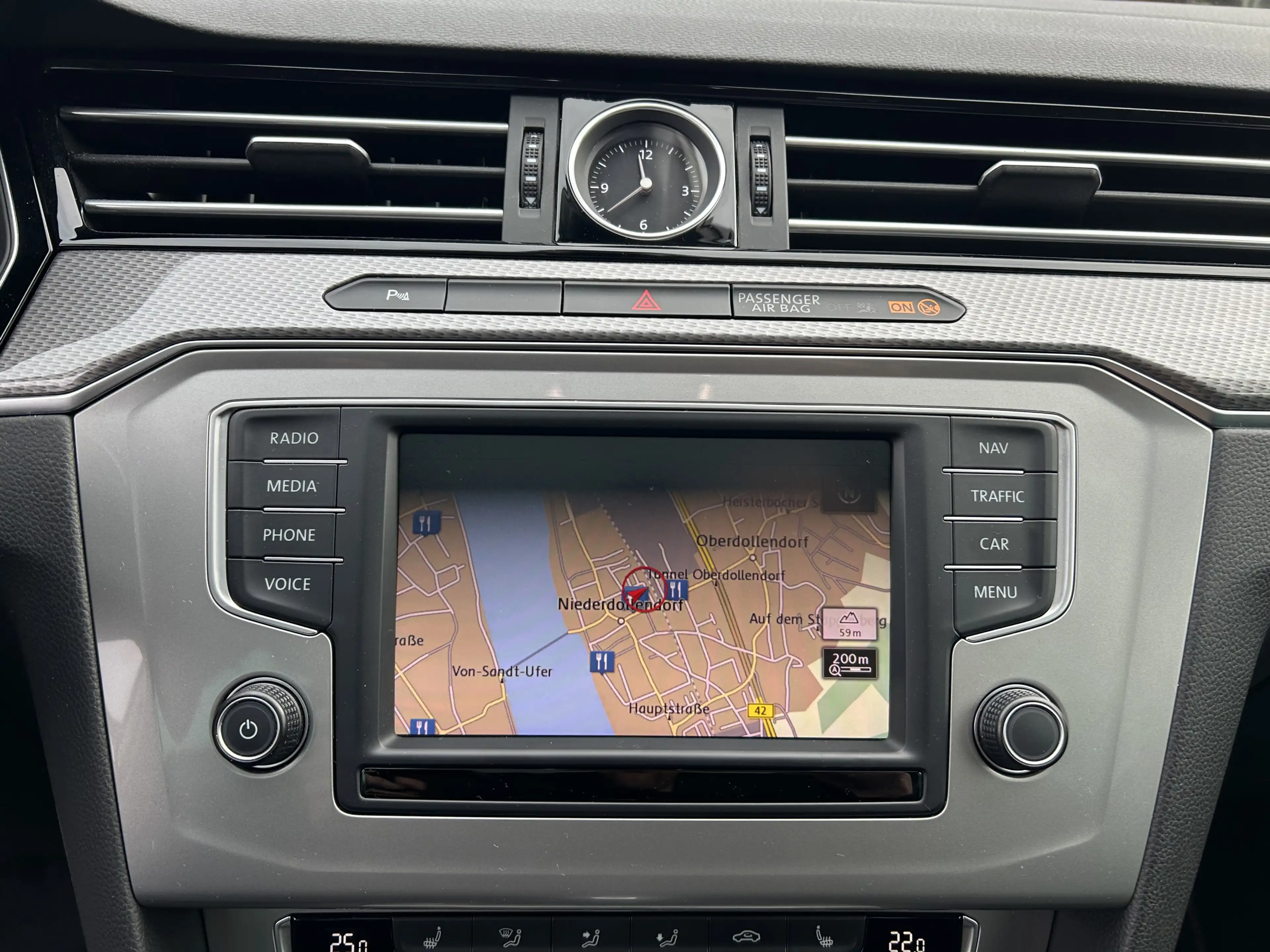 Volkswagen Passat Alltrack 4Motion ACC AHK Pano LED — photo 13