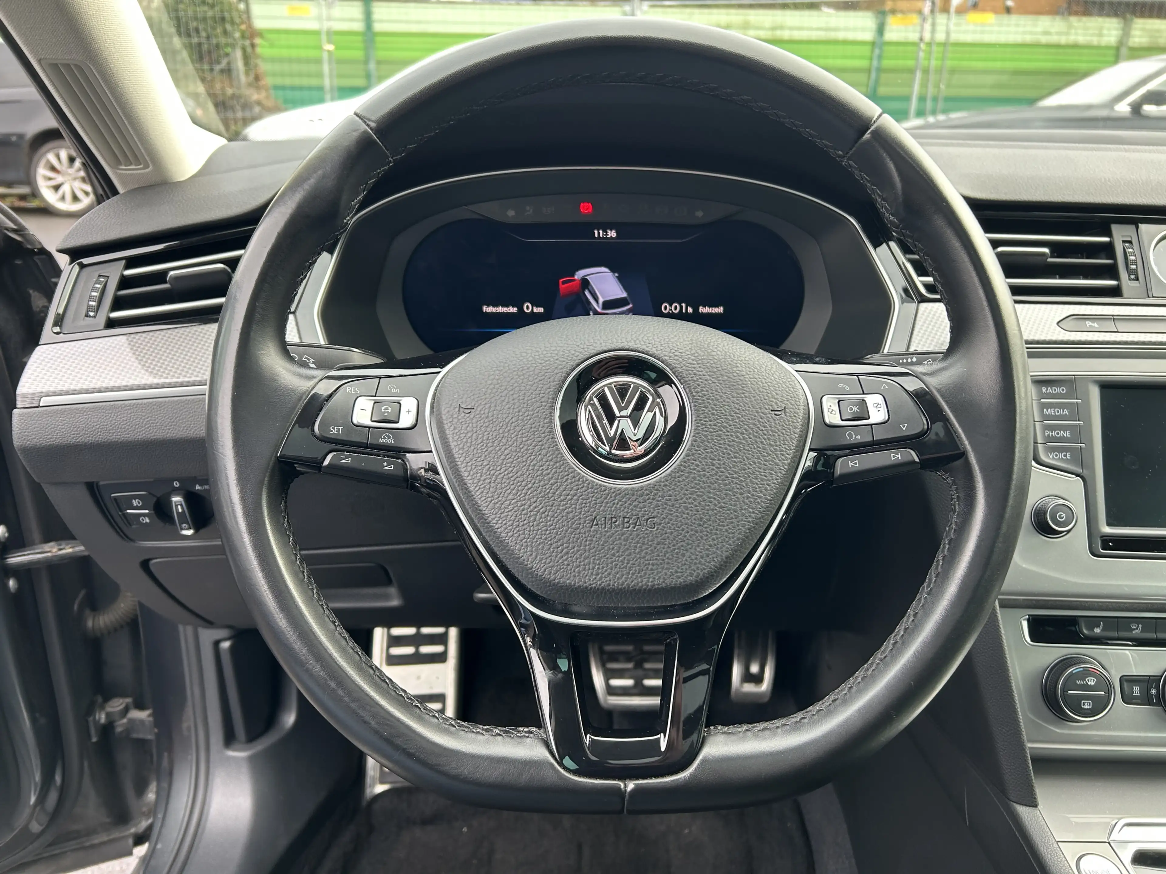 Volkswagen Passat Alltrack 4Motion ACC AHK Pano LED — photo 11