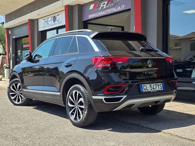 Volkswagen T-Roc view 9