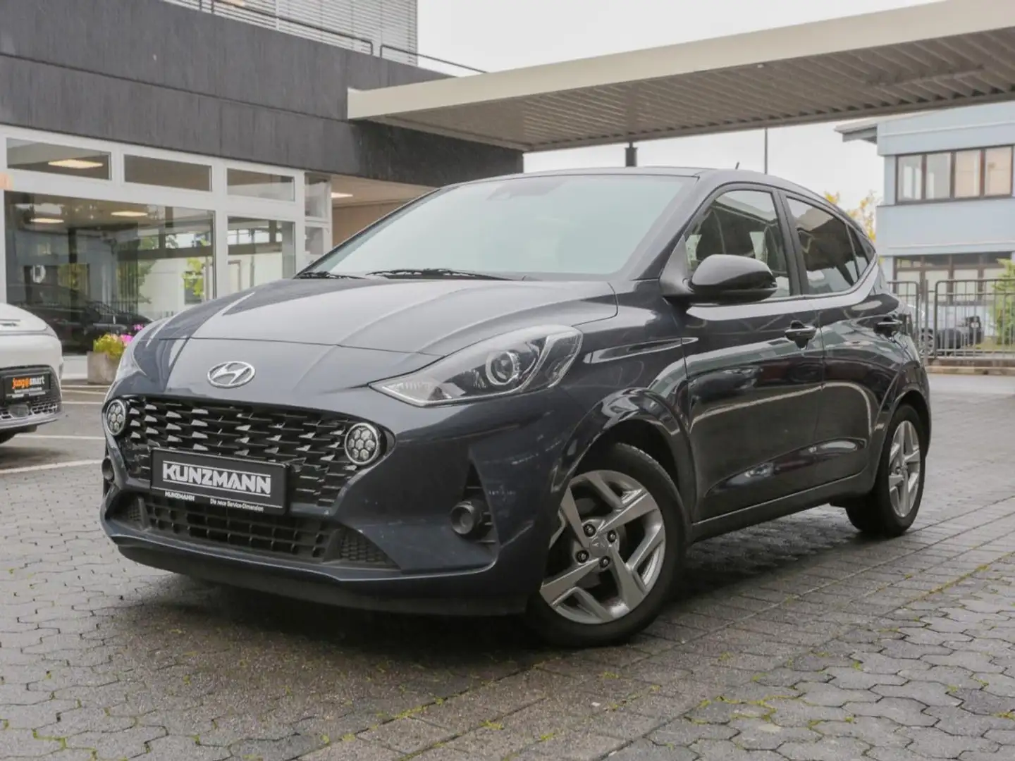 Hyundai i10 1.0 Connect & Go  MBUX Navi Klima PDC DynLi Gris - 1