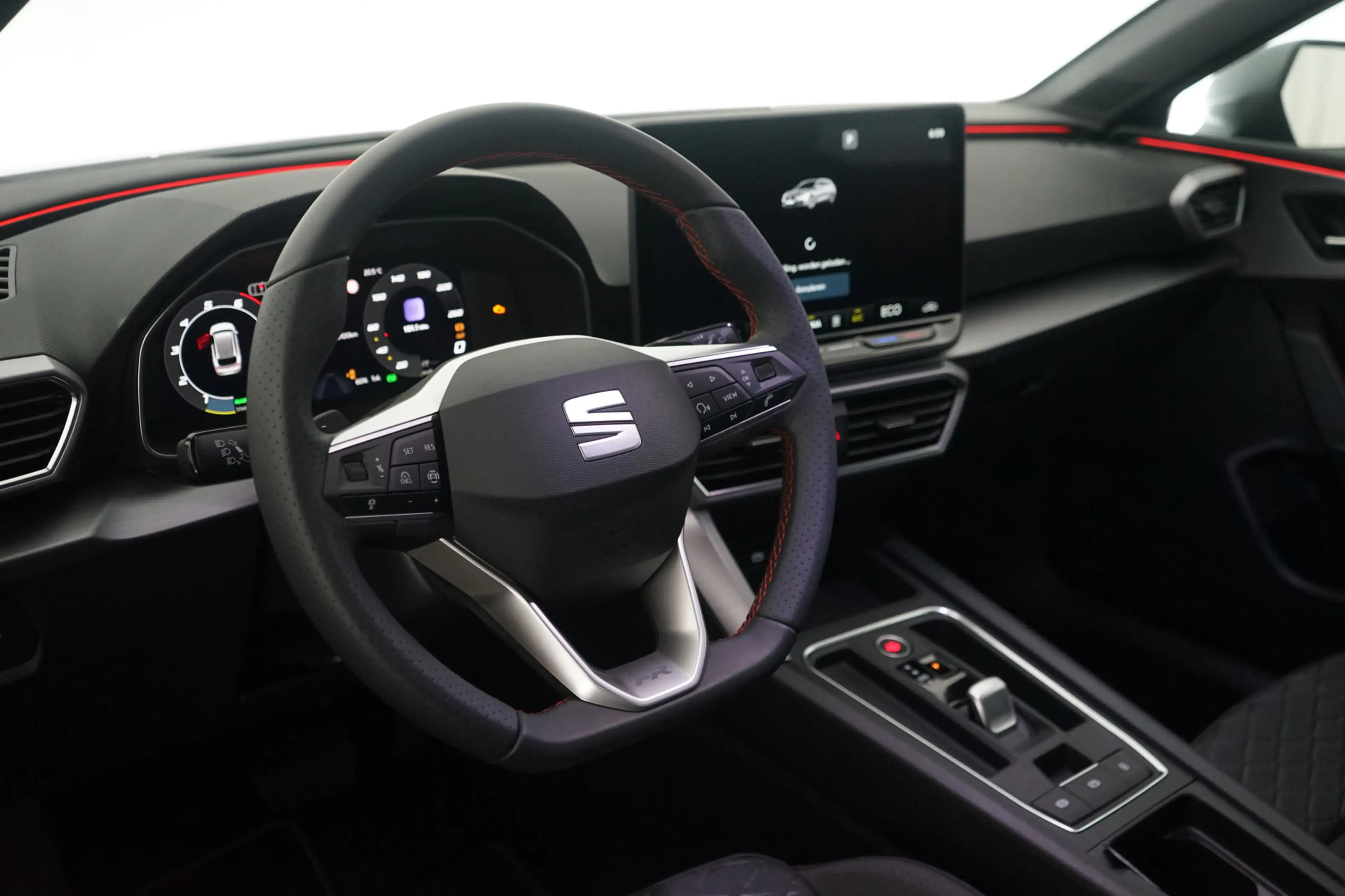 SEAT Leon e-Hybrid Sportstourer 1.5 TSI FR Business — photo 12