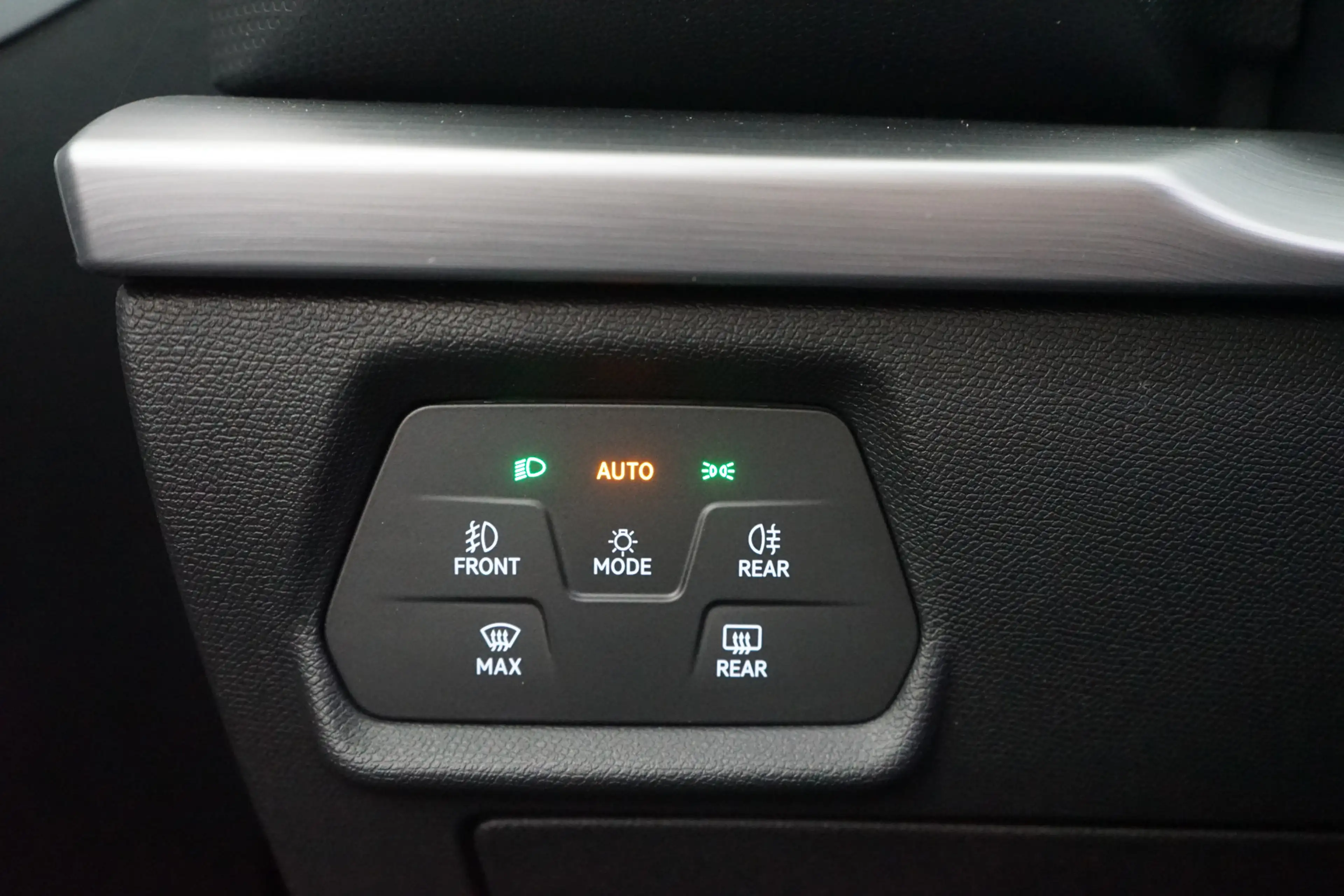 SEAT Leon e-Hybrid Sportstourer 1.5 TSI FR Business — photo 15