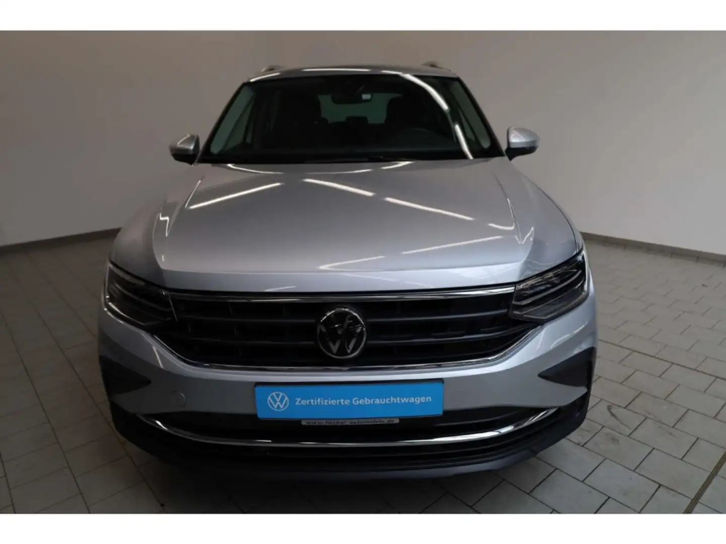 Volkswagen Tiguan 1.5 TSI Move Silber - 2