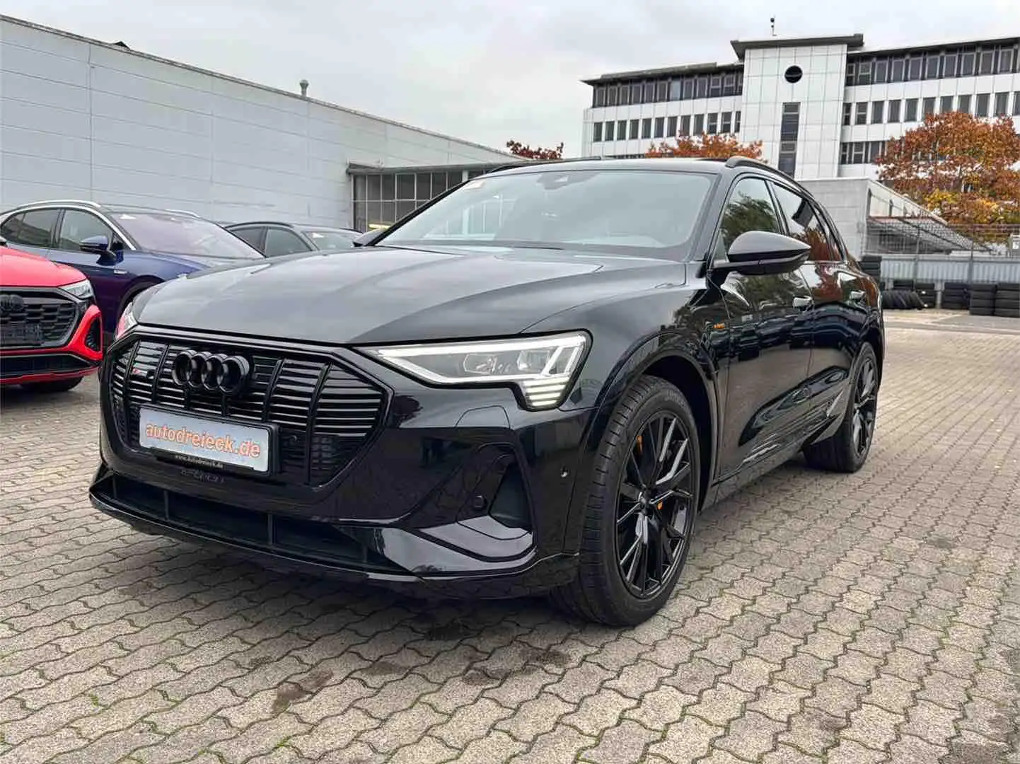 Audi e-tron 55 2x S line ALL BLACK ACC PANO S-SITZE Schwarz - 1
