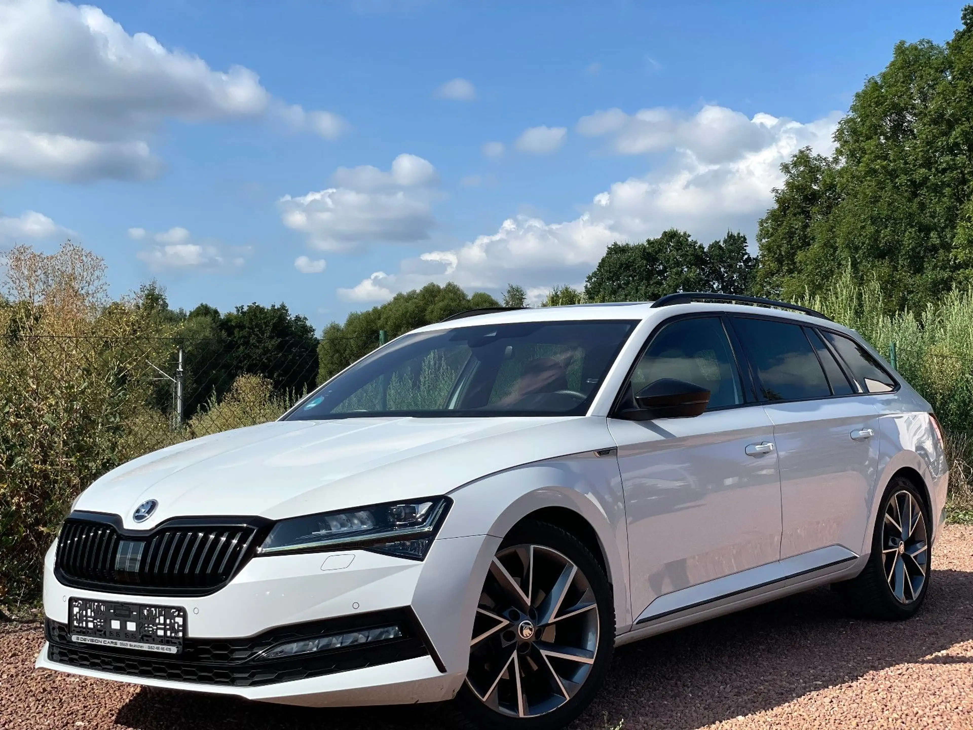 Skoda Superb 2.0 TSI Sportline*Pano*Virtuell*19 Zoll* — photo 2