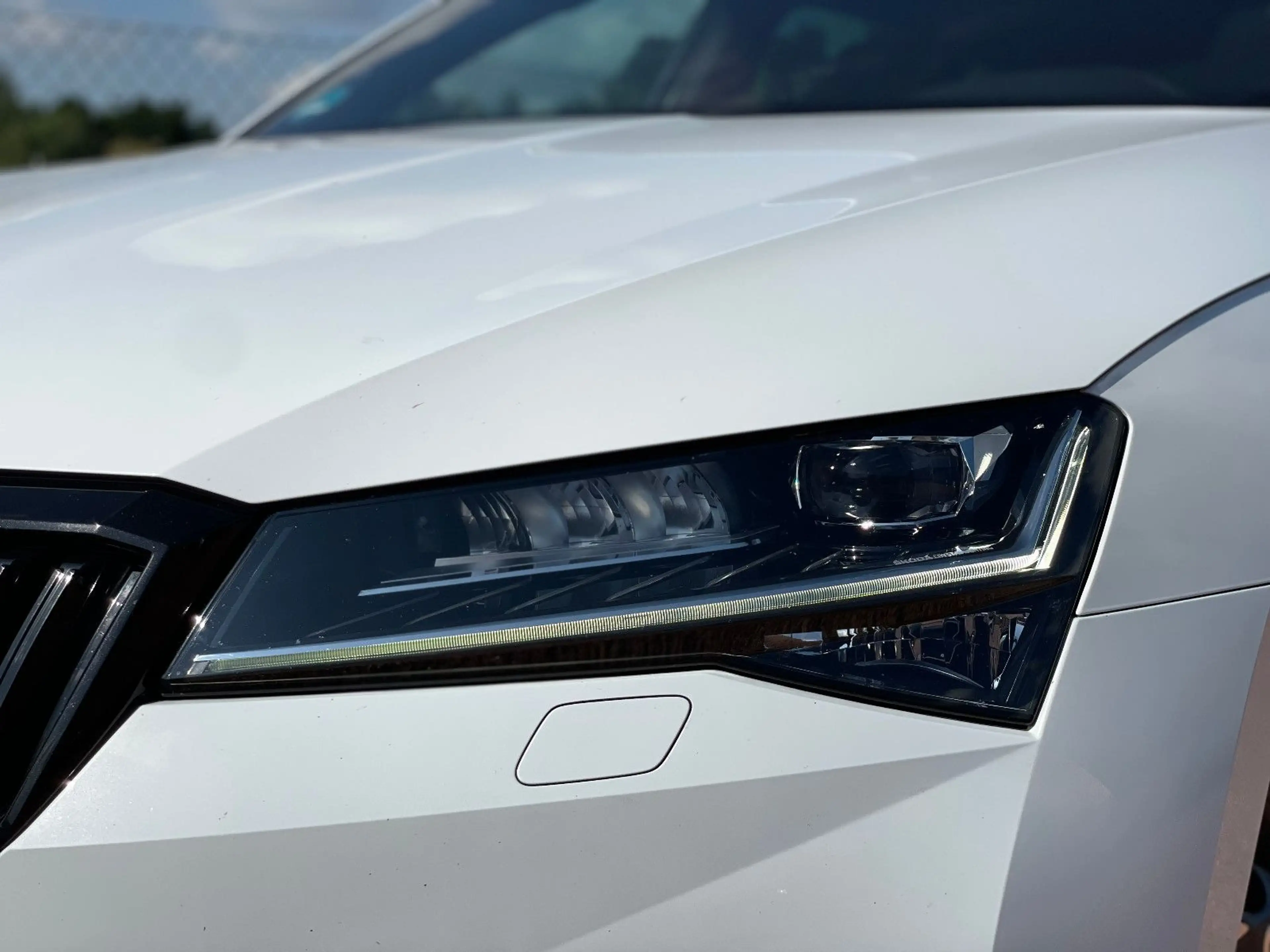 Skoda Superb 2.0 TSI Sportline*Pano*Virtuell*19 Zoll* — photo 8