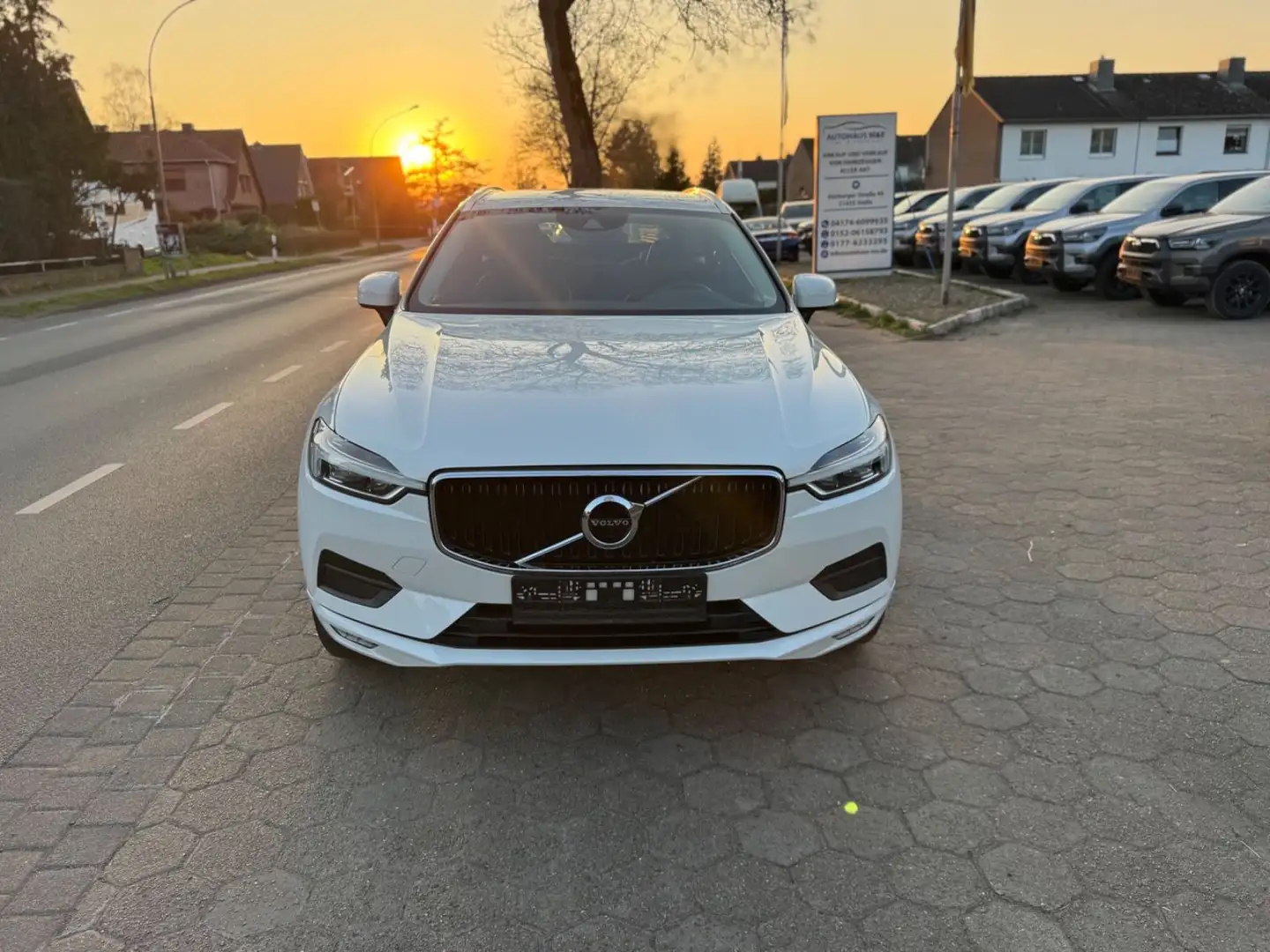 Volvo XC60 2.0 Momentum AWD Schalter*Zahnriem neu+MwSt Blanco - 2
