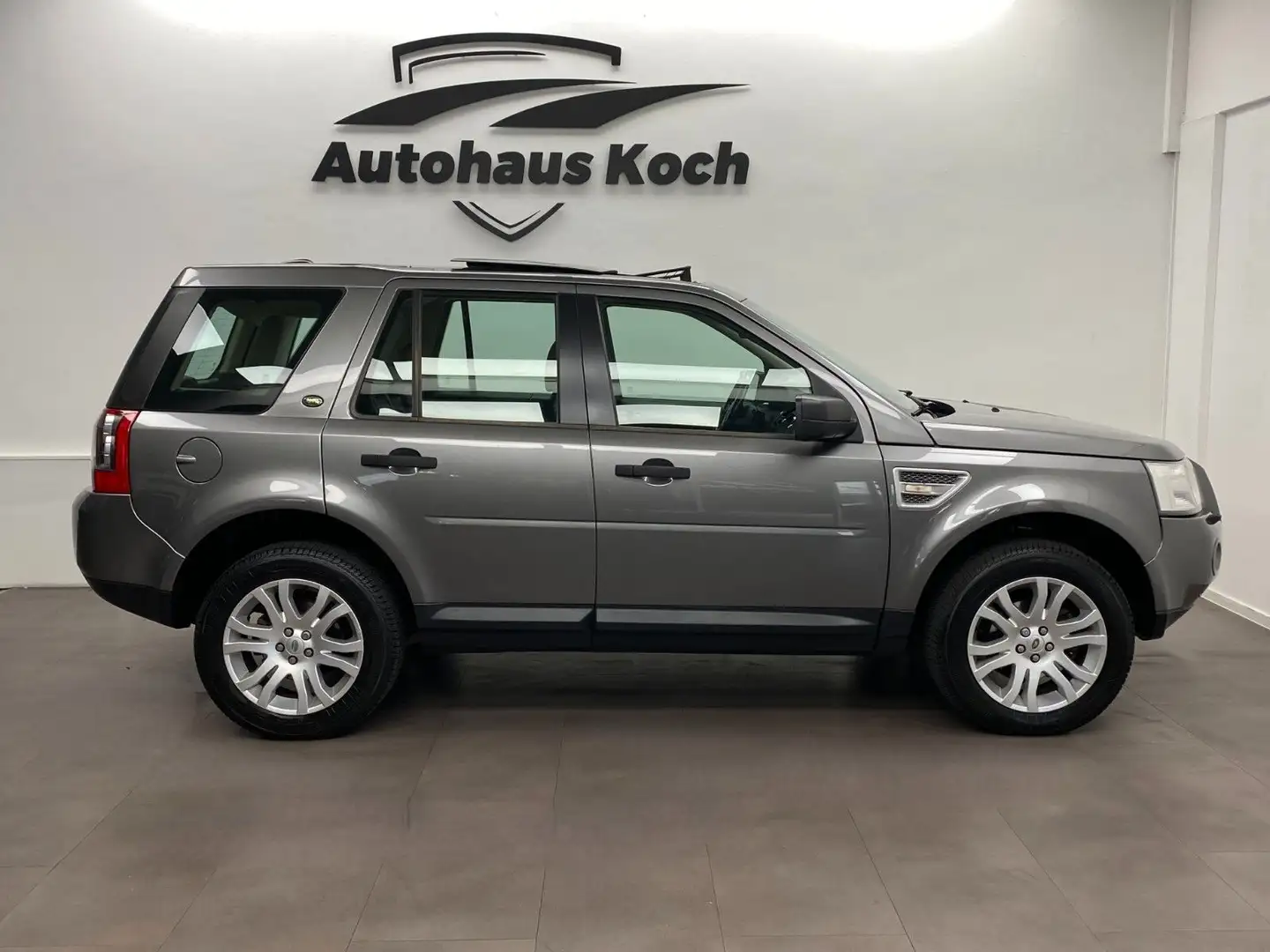 Land Rover Freelander FREELANDER 2 HSE TD4 DESIGN PAKET! PANO-NAVI-18" Grau - 2