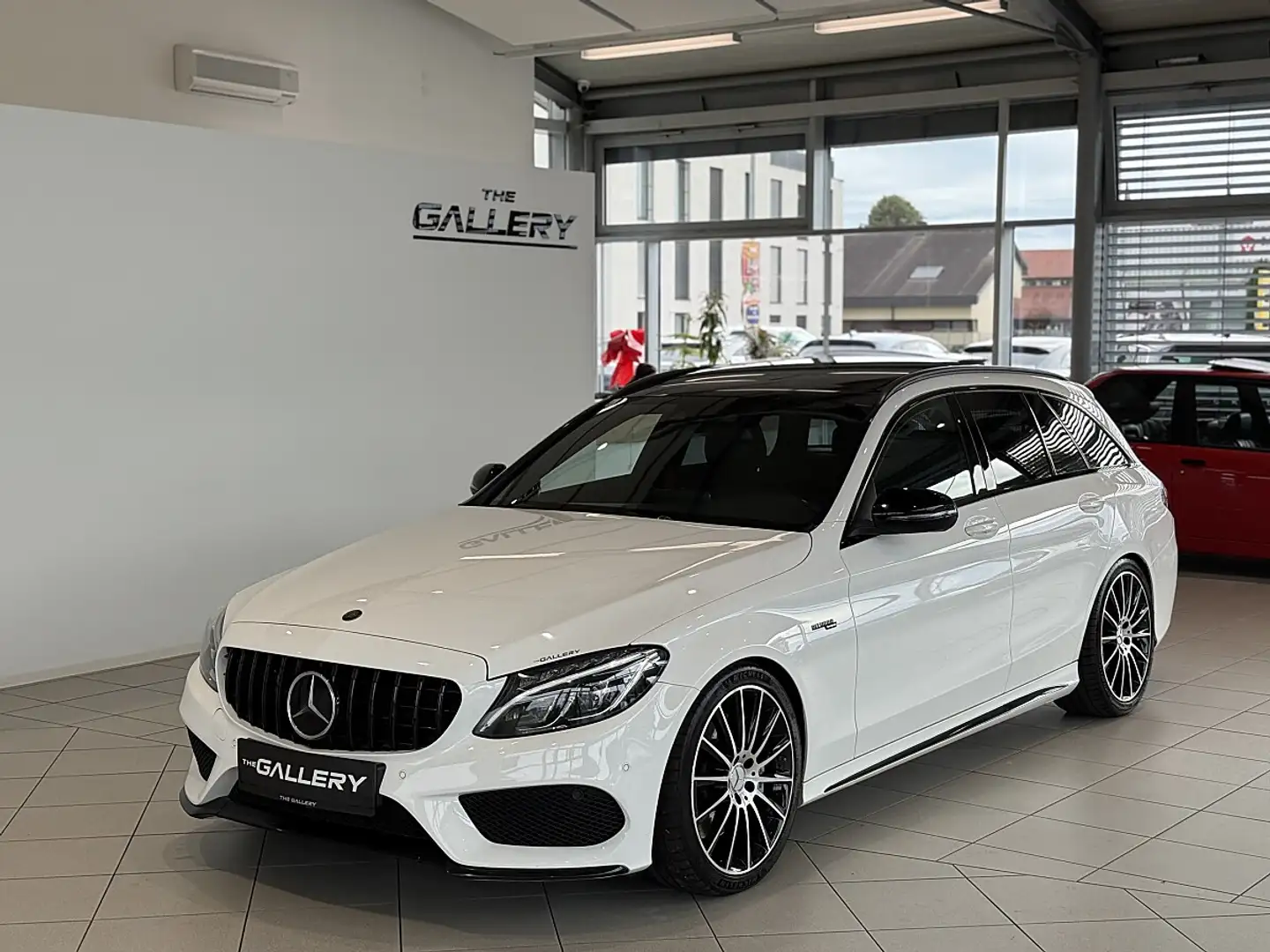 Mercedes-Benz C 43 AMG T 4MATIC Aut.*Panoramadach*Sportauspuff*Ambient... Weiß - 1