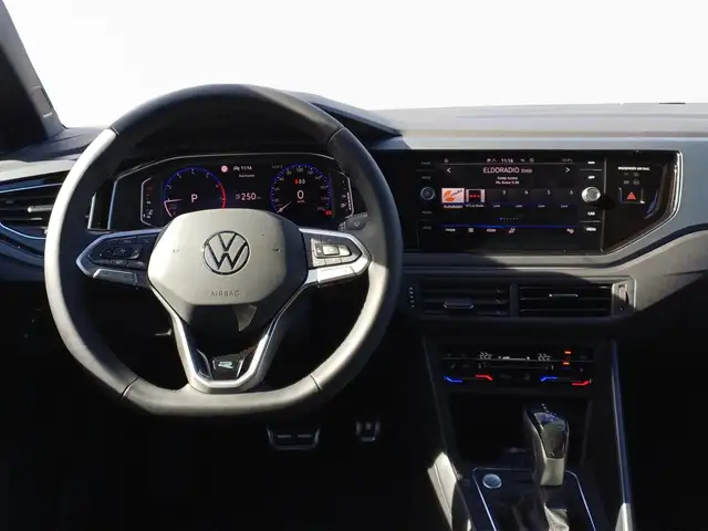 Volkswagen Polo view 2