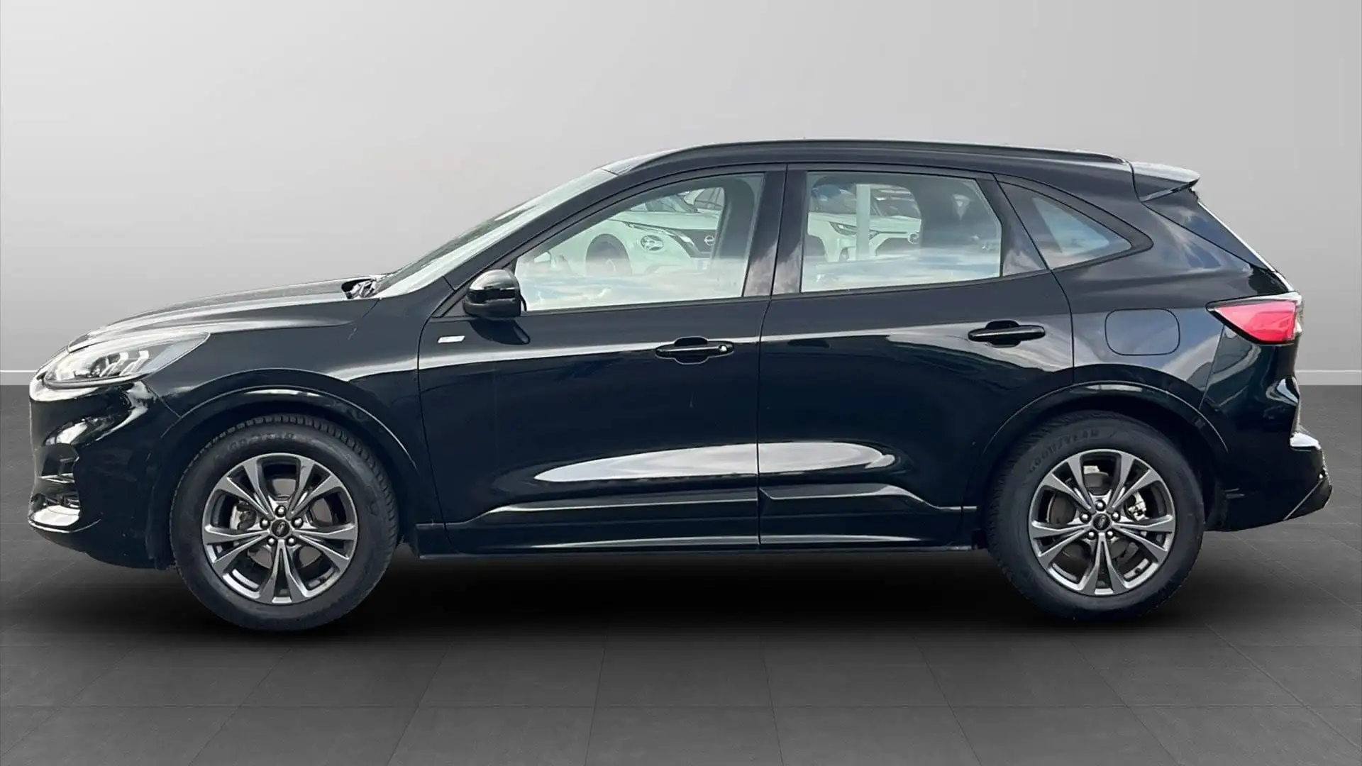 Ford Kuga 2.0 ecoblue ST-Line X Design 2wd 120cv auto Schwarz - 2