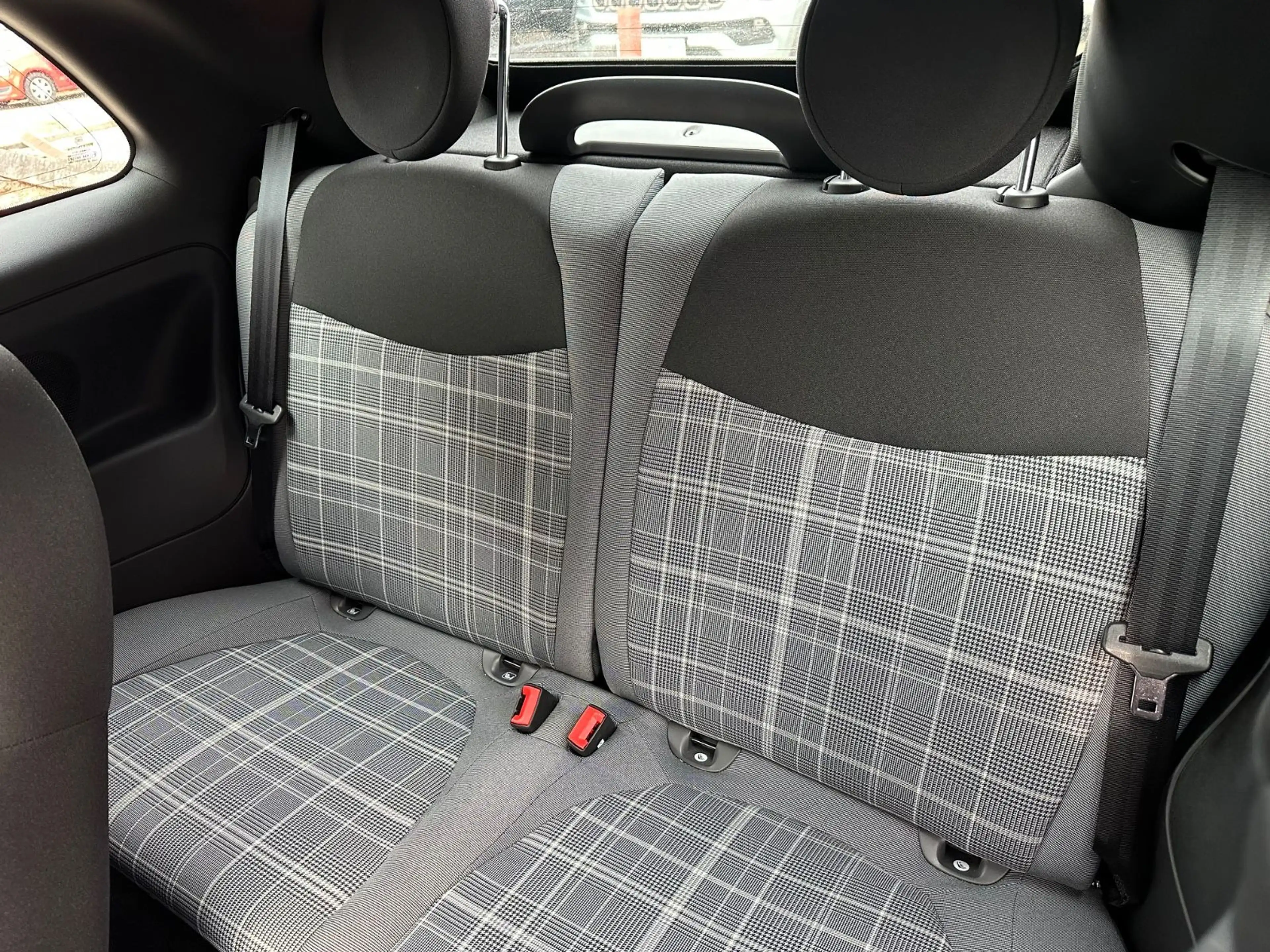 Fiat 500C Lounge/1HD+TZ/PDC/KLIMA/WENIG KM/DAB+/GJR — photo 11