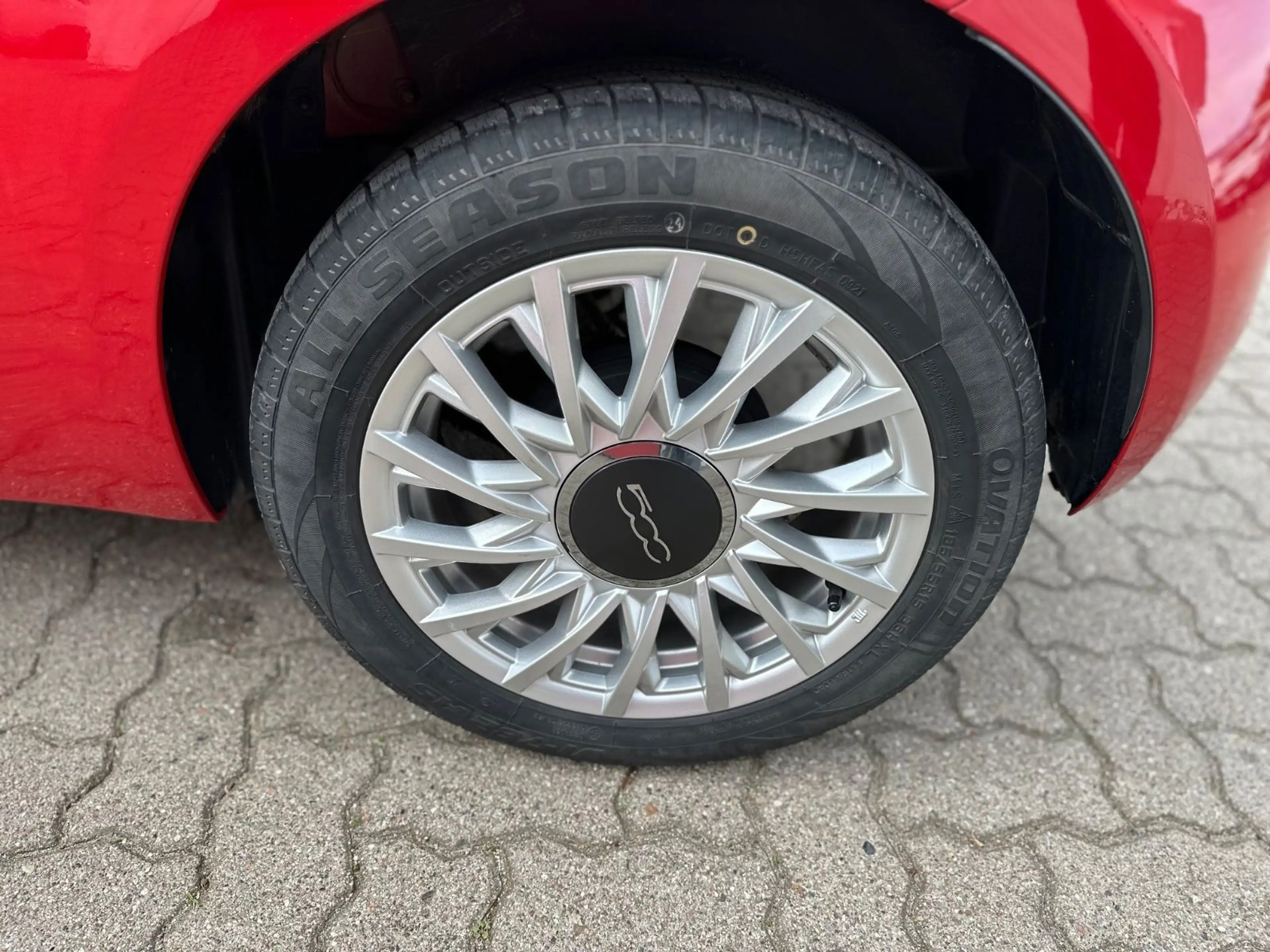 Fiat 500C Lounge/1HD+TZ/PDC/KLIMA/WENIG KM/DAB+/GJR — photo 8