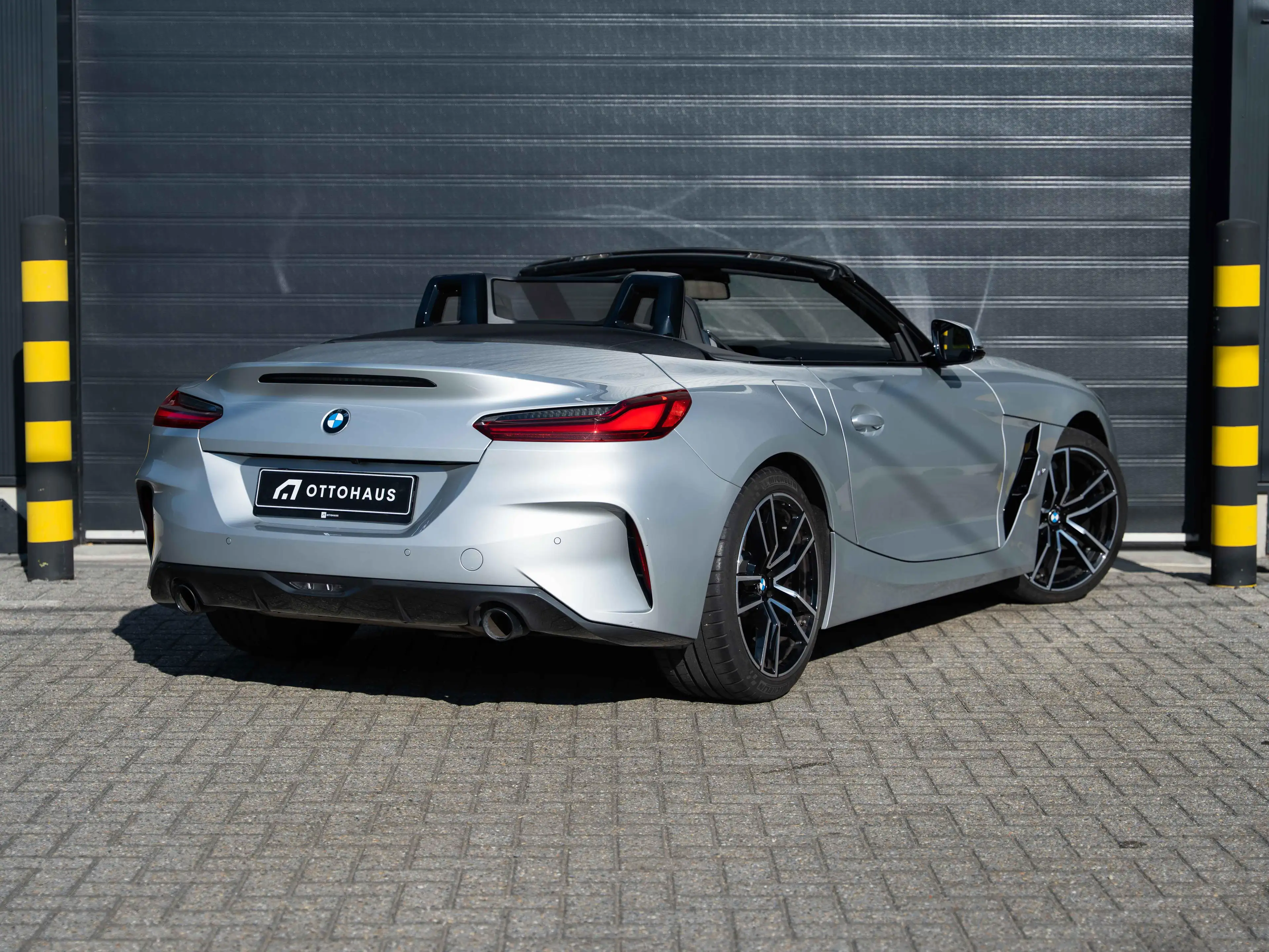 BMW Z4 Z4 2.0iAS sDrive30i — photo 11