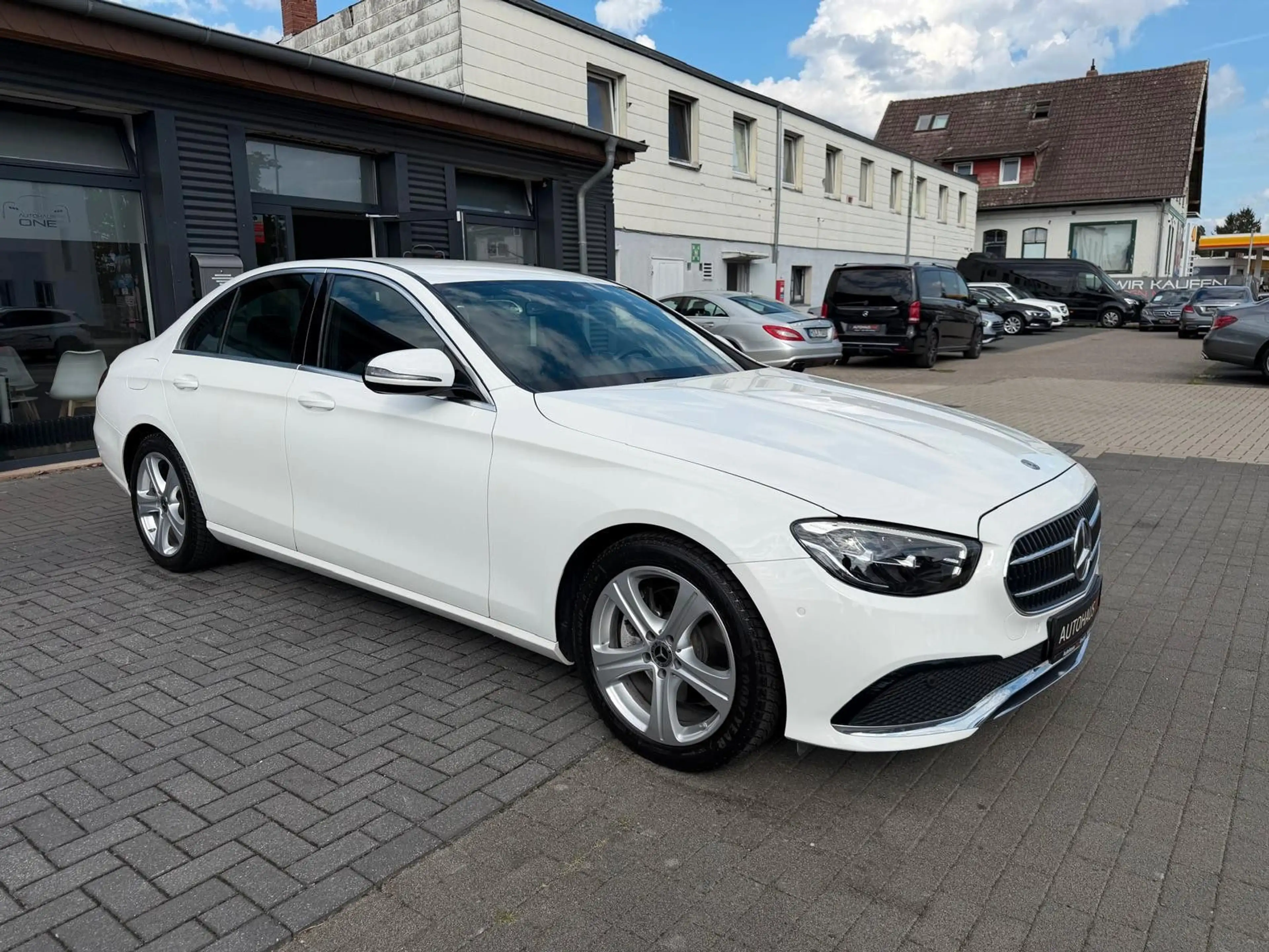 Mercedes-Benz E 220 d Limo. Avantgarde MBUX/KAMERA/2.HAND — photo 6