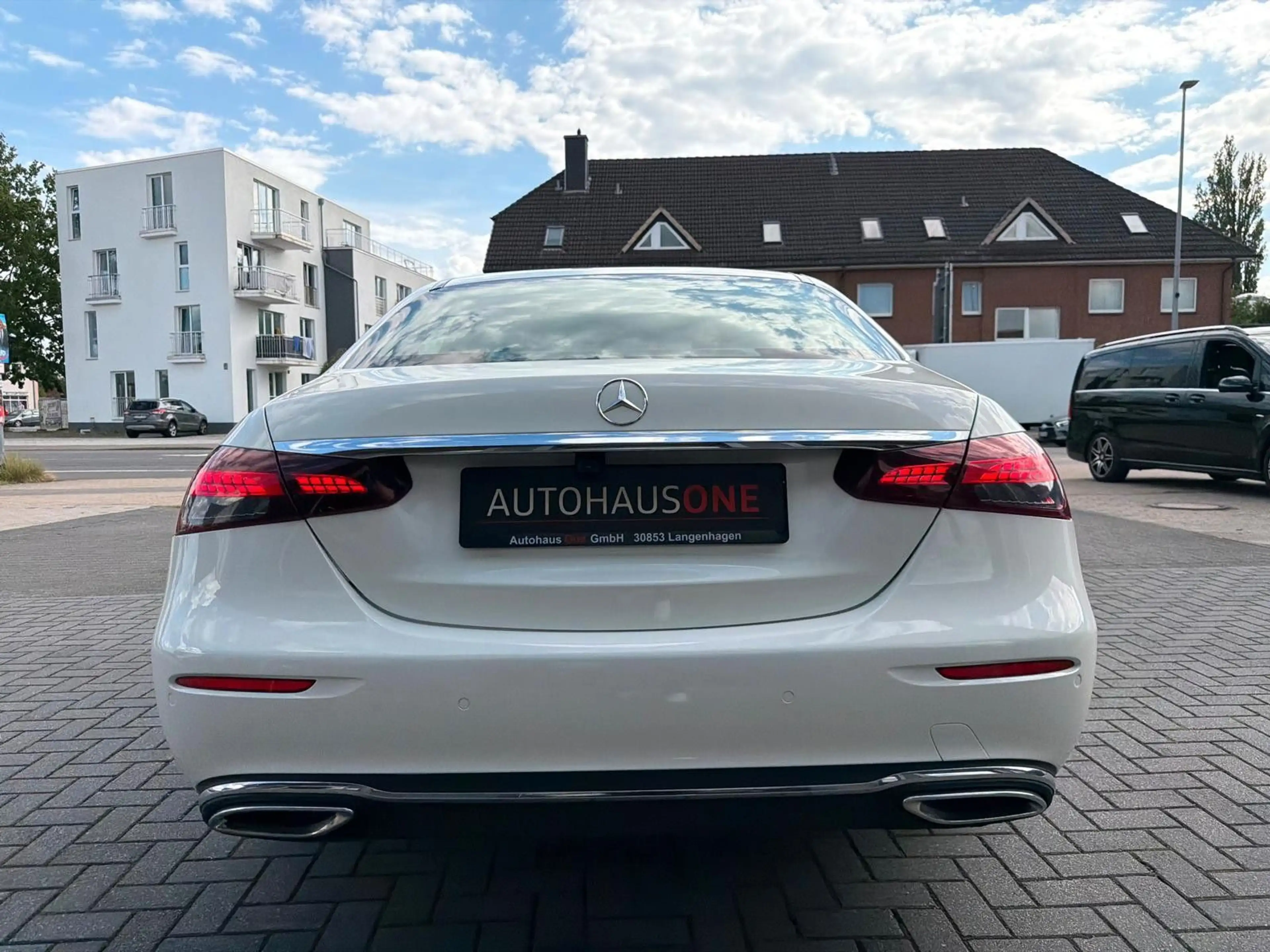 Mercedes-Benz E 220 d Limo. Avantgarde MBUX/KAMERA/2.HAND — photo 10
