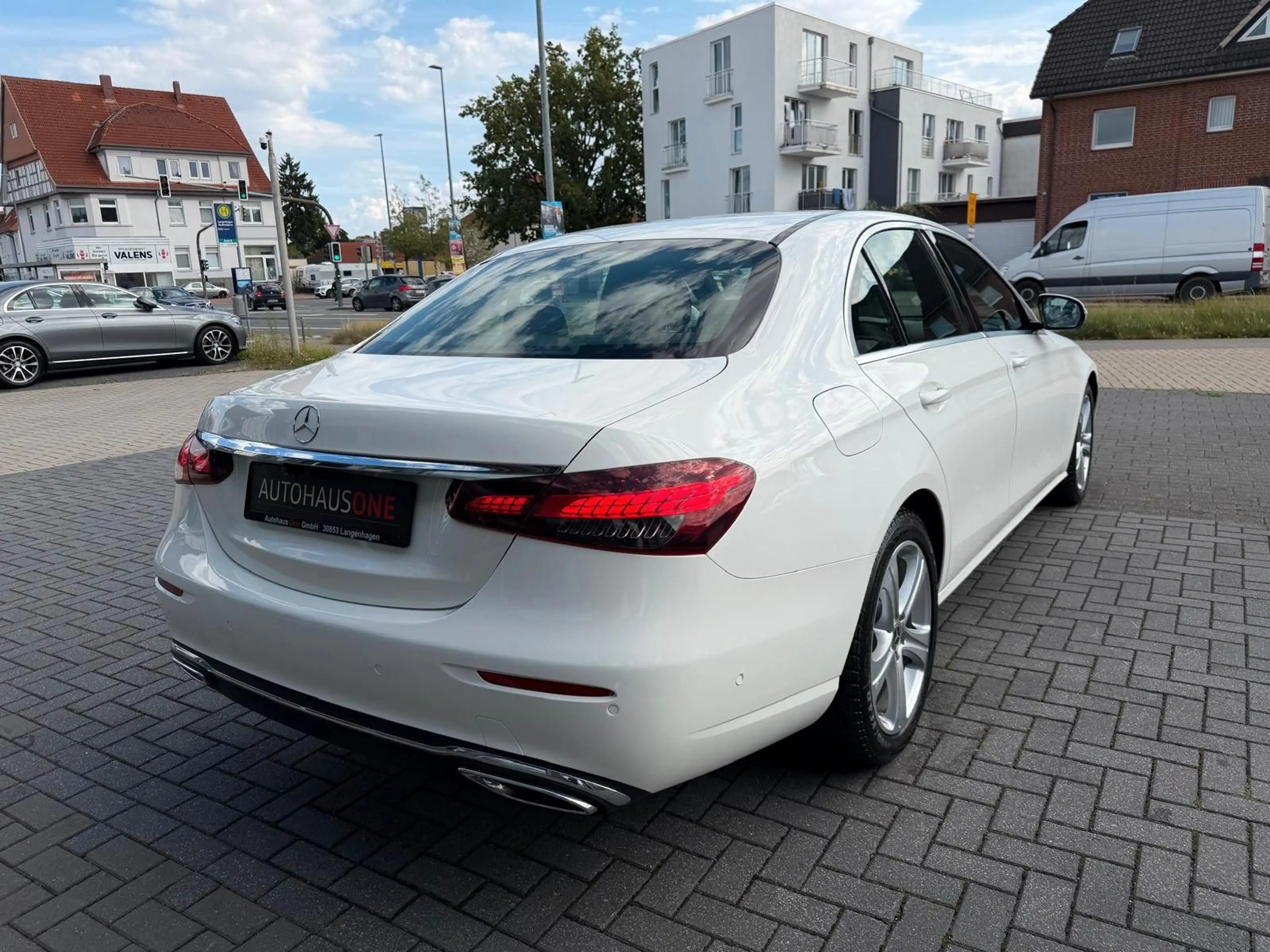 Mercedes-Benz E 220 d Limo. Avantgarde MBUX/KAMERA/2.HAND — photo 9