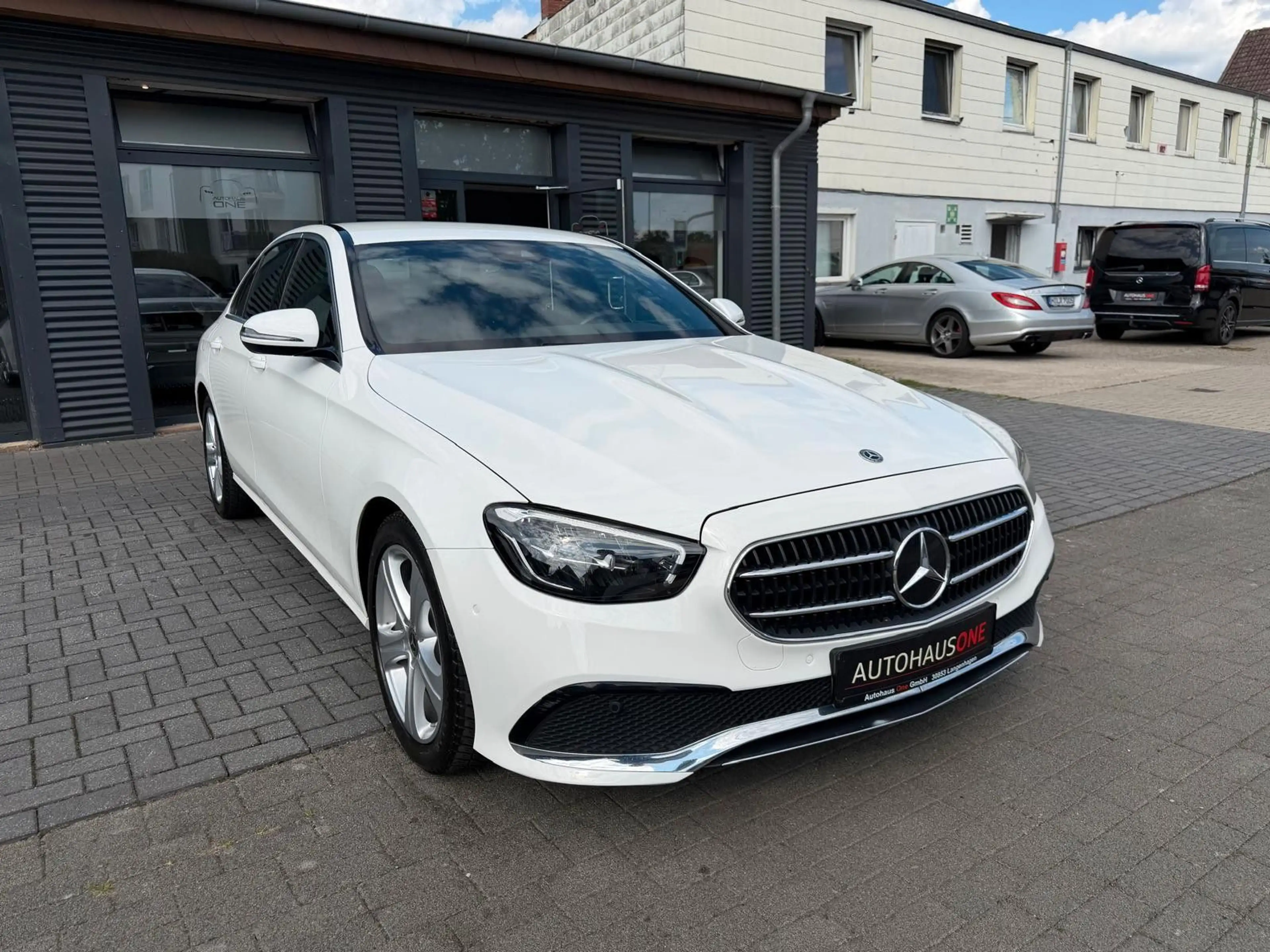 Mercedes-Benz E 220 d Limo. Avantgarde MBUX/KAMERA/2.HAND — photo 5