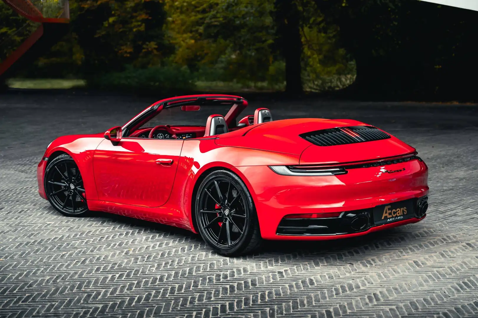 PORSCHE 911