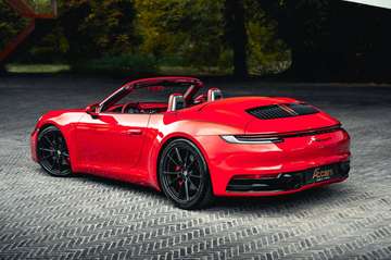 911 CABRIOLET / CARRERA S / LIFT / CHRONO / BELGIAN / 1 OWNER / TRIPLE RED