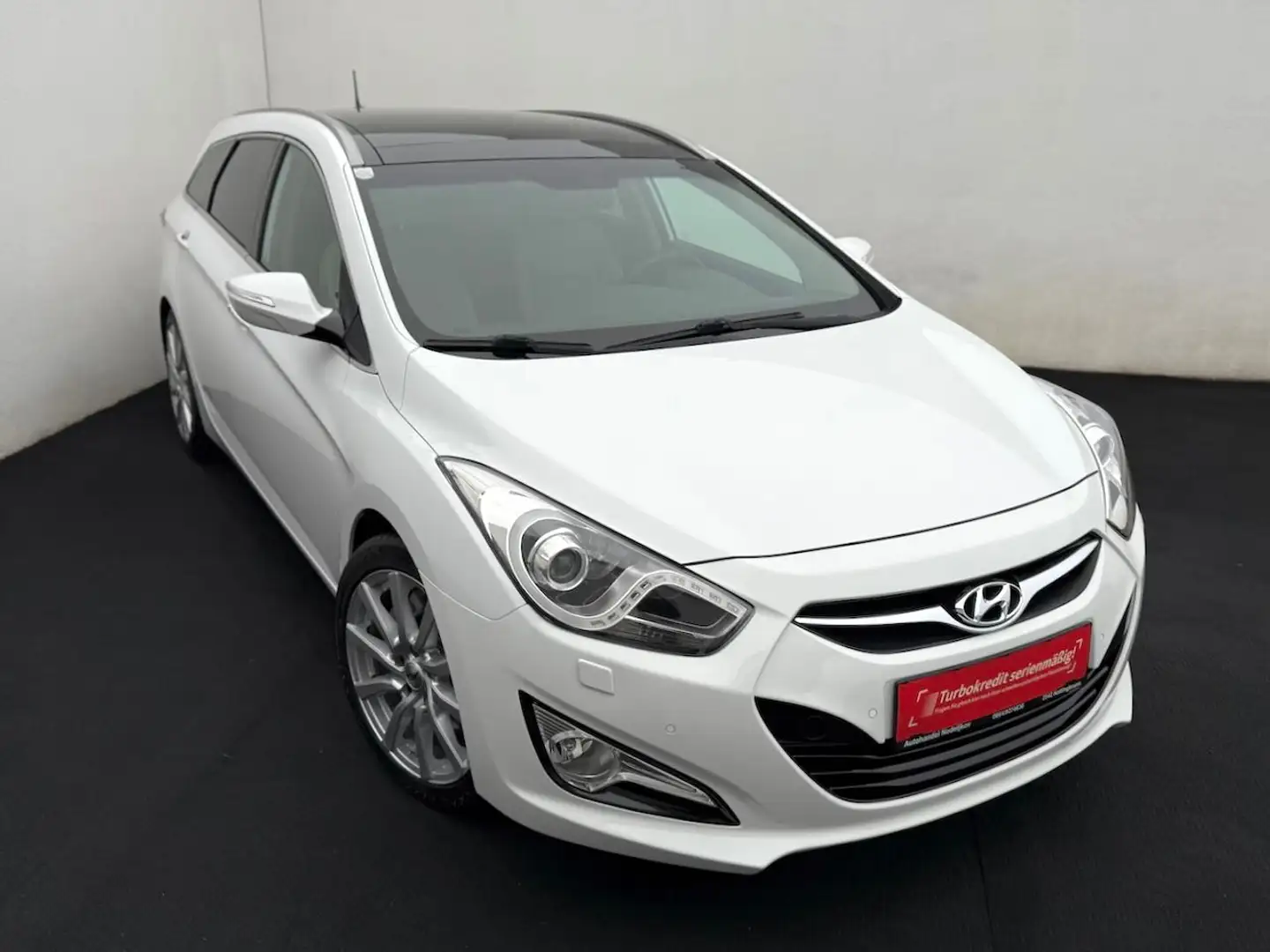 Hyundai i40 blue Style Premium CRDi Weiß - 1