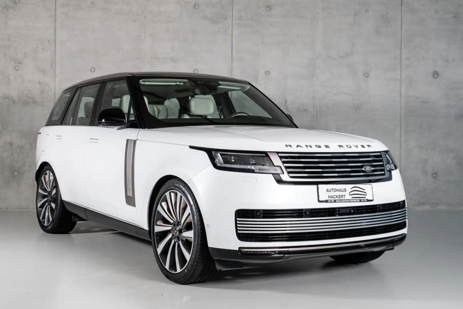 Land Rover Range Rover P615 LWB FOND ENTERN 2025 Weiß - 1
