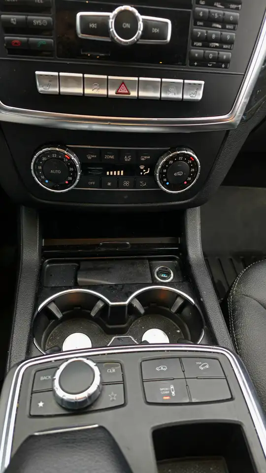 Mercedes-Benz GL-Class снимка Mercedes-Benz GL-Class
