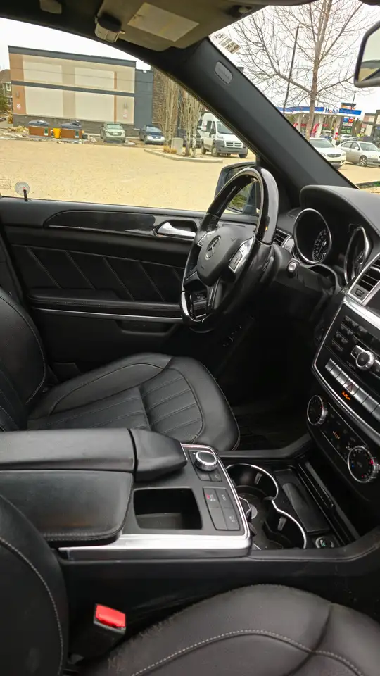 Mercedes-Benz GL-Class снимка Mercedes-Benz GL-Class
