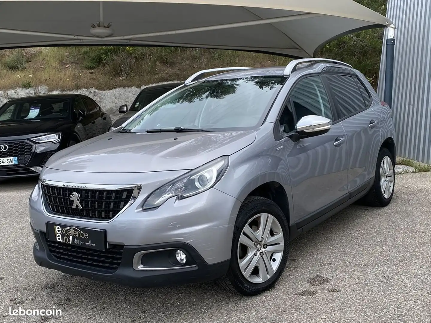 Peugeot 2008 1.2 PURETECH 82CH STYLE Grijs - 2