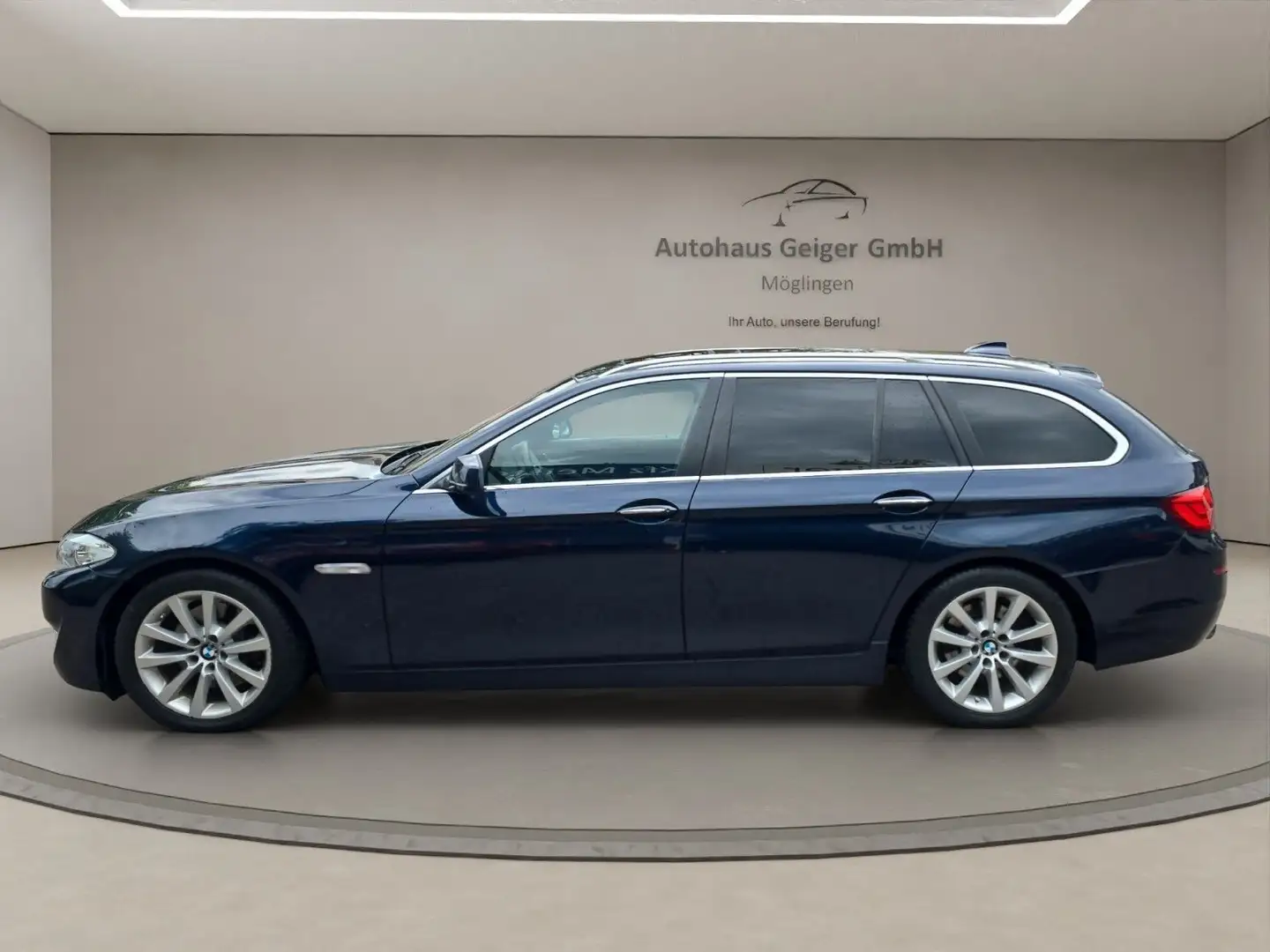 BMW 525 d Touring *AUTOMATIK*KLIMA*ALU*PANORAMA*PDC Blauw - 2