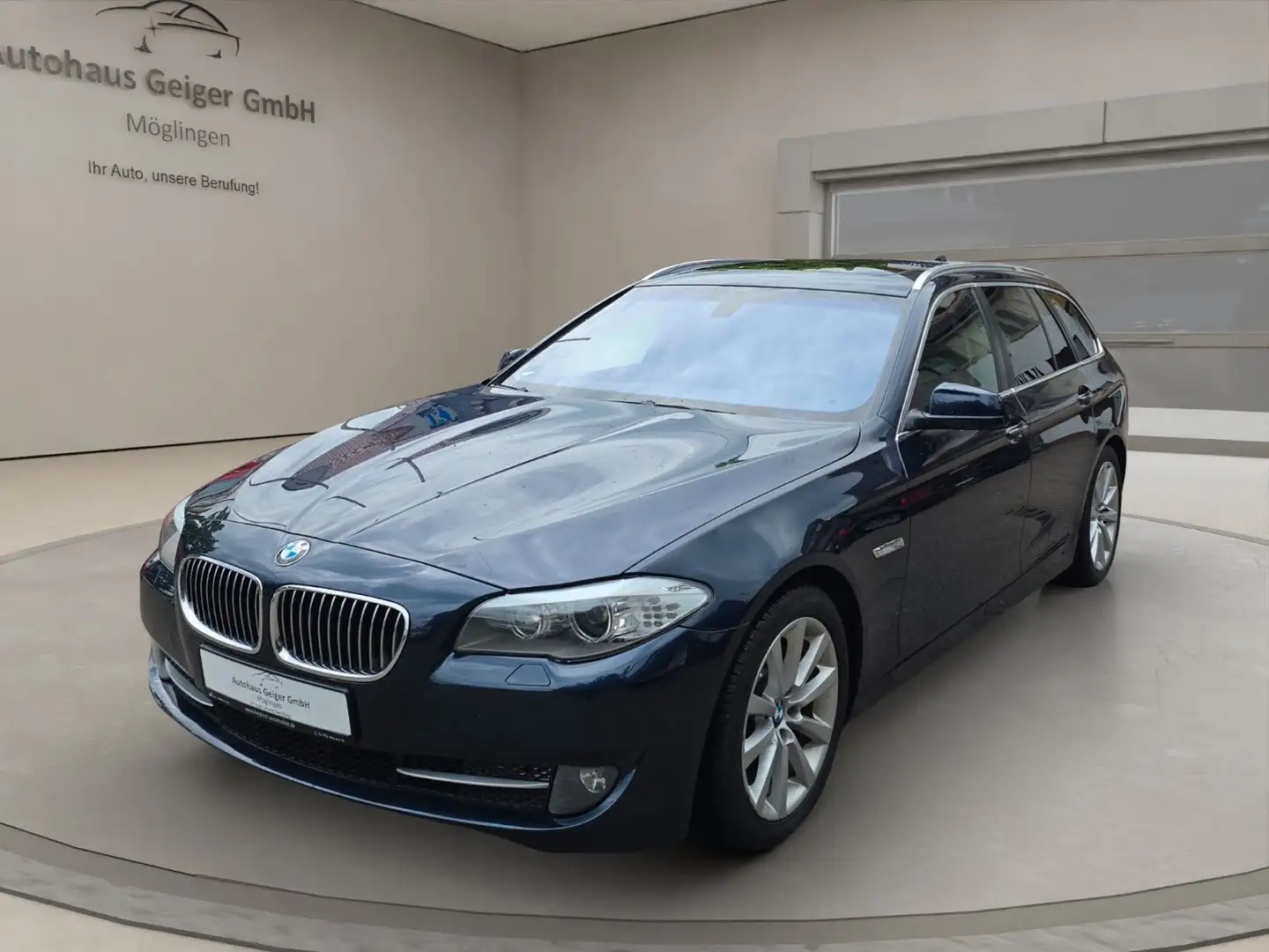 BMW 525 d Touring *AUTOMATIK*KLIMA*ALU*PANORAMA*PDC Blauw - 1