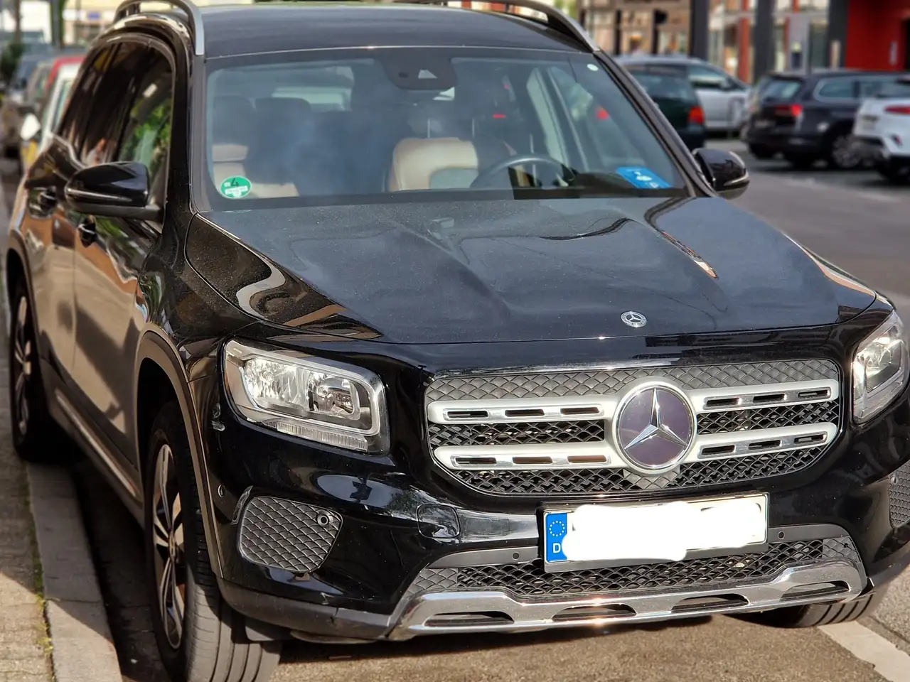 Mercedes-Benz GLB 200