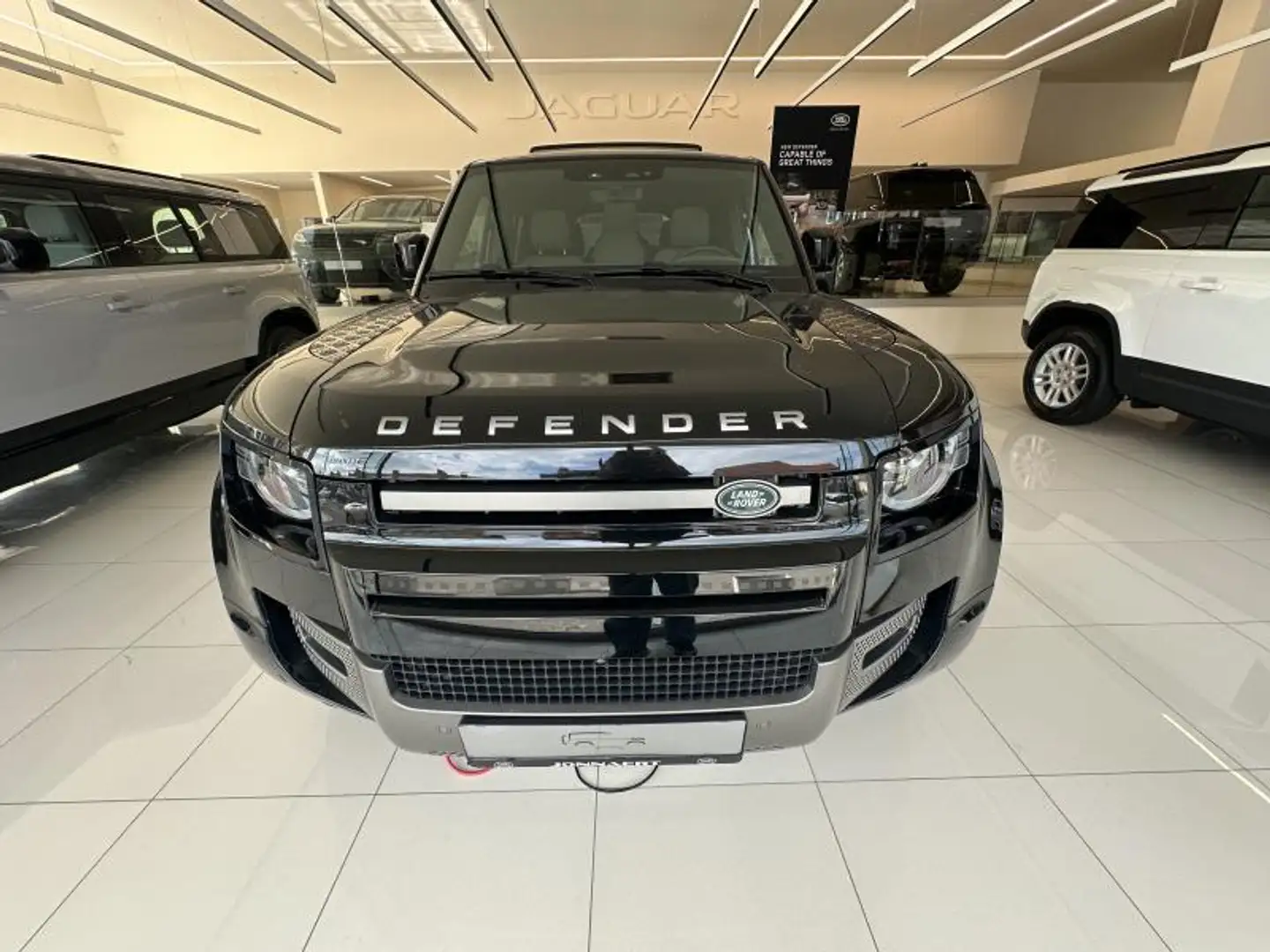 Land Rover Defender SE DYNAMIC Noir - 2