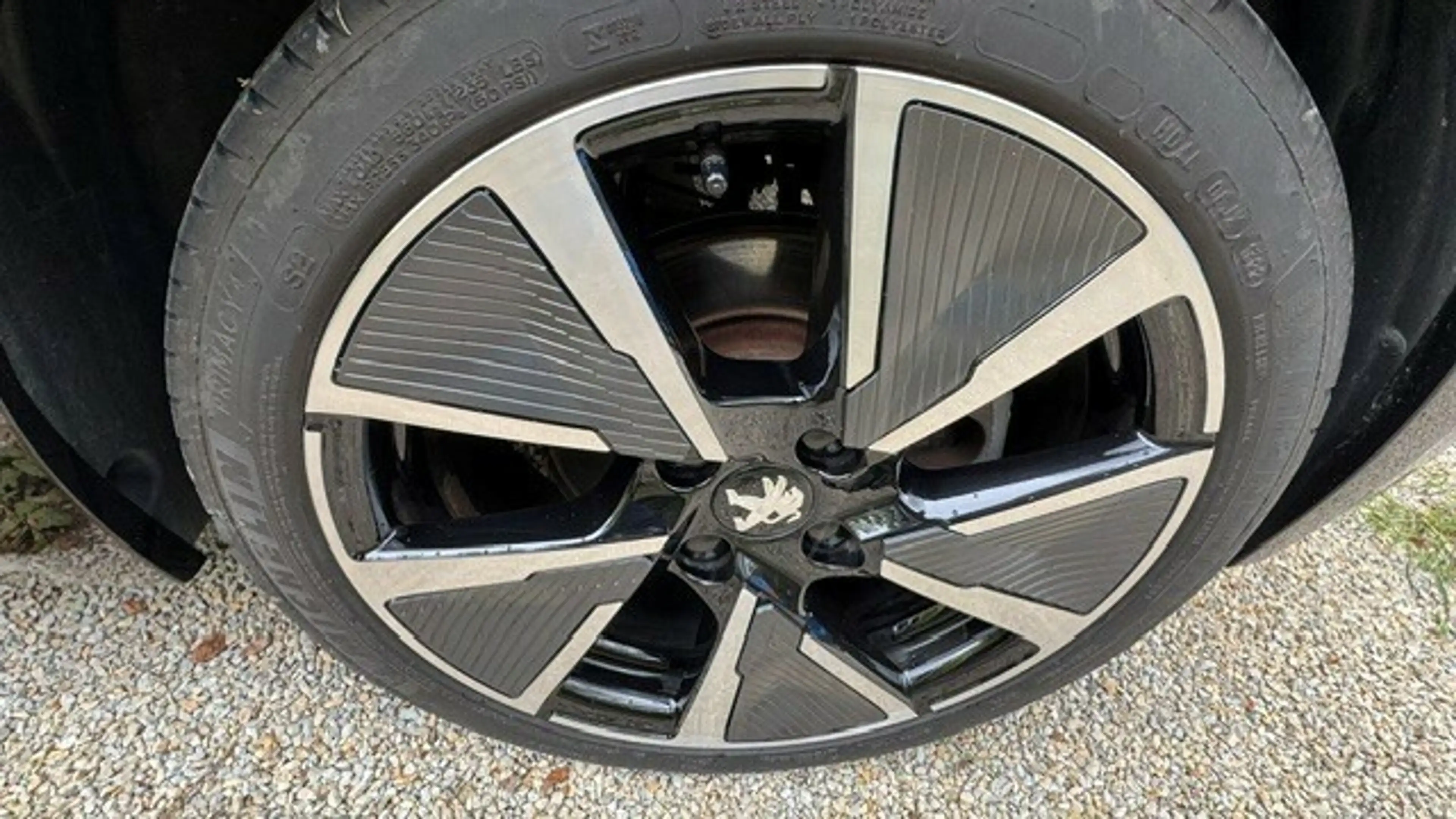 Peugeot e-208 ELEKTRO GT Pack — photo 4