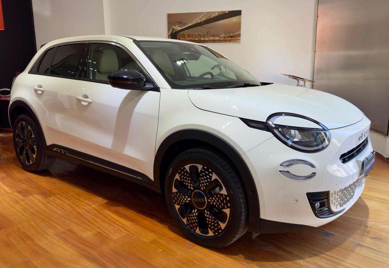 Fiat 600 Hybrid 110 CV DCT MHEV La Prima