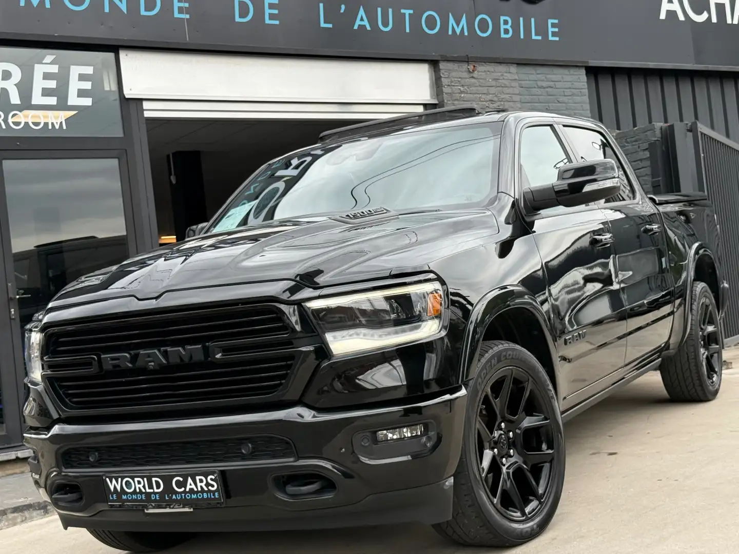 Dodge RAM 5.7i LPG SPORT TVAC*BTWIN TOIT PANO DISTRO FULL OP Zwart - 1