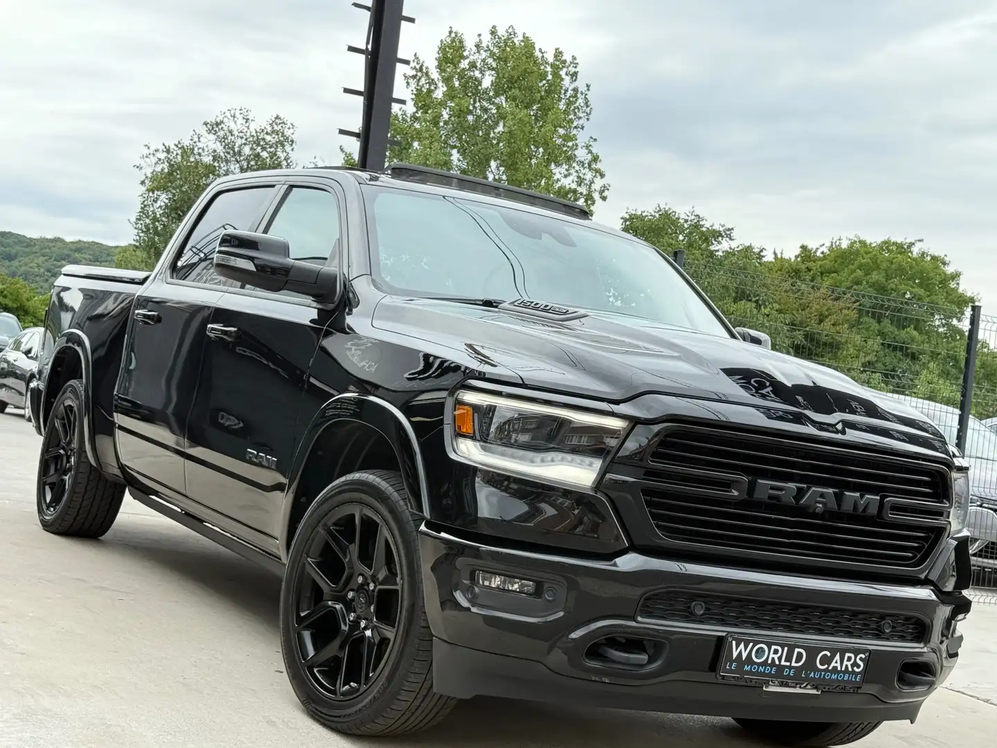 Dodge RAM 5.7i LPG SPORT TVAC*BTWIN TOIT PANO DISTRO FULL OP Zwart - 2