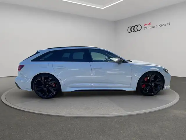 Audi RS6 view 8