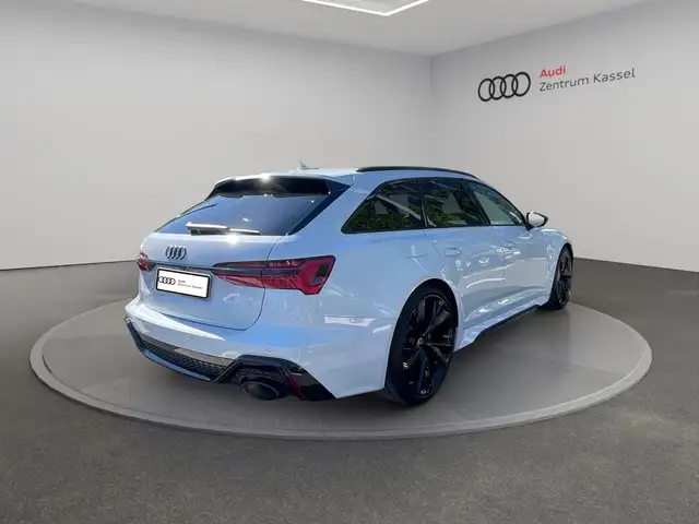 Audi RS6 view 7
