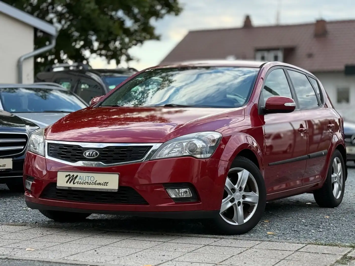Kia Ceed / cee'd 1.6 CRDi Vision KLIMA SHZ OHNE TÜV! Rot - 2