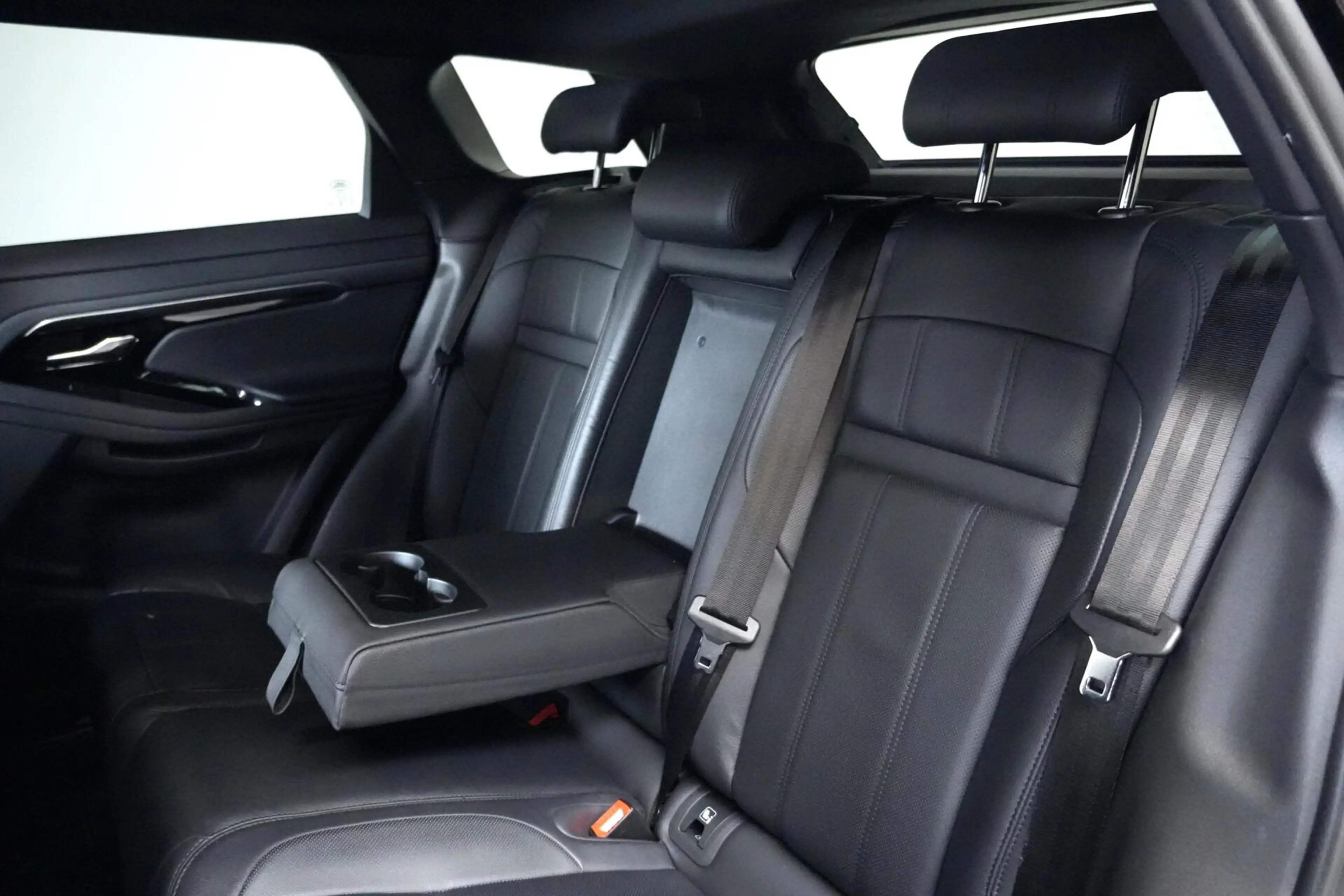 Land Rover Range Rover Evoque 1.5 P300e AWD R-Dynamic HSE | SOH 93,6% | Pano-dak — photo 13