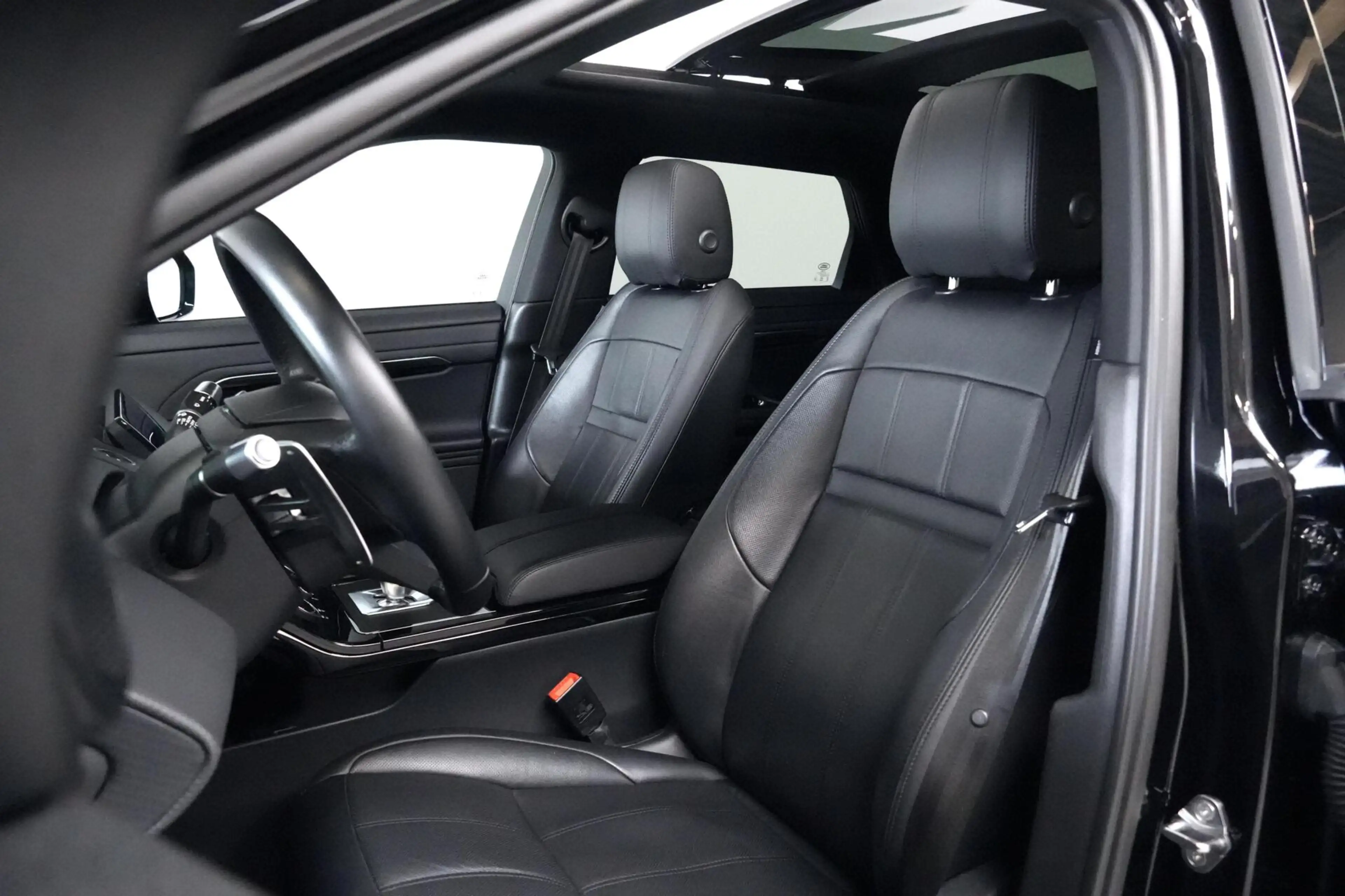 Land Rover Range Rover Evoque 1.5 P300e AWD R-Dynamic HSE | SOH 93,6% | Pano-dak — photo 12